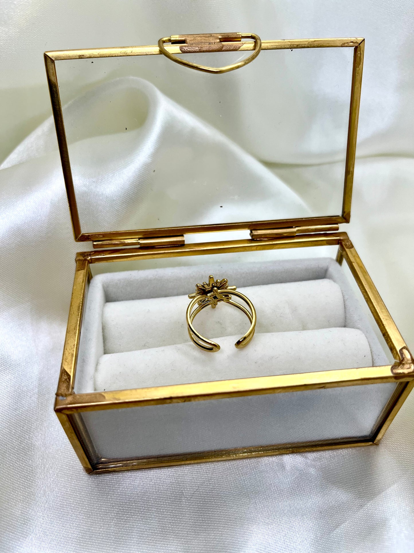 Bague dorée soleil
