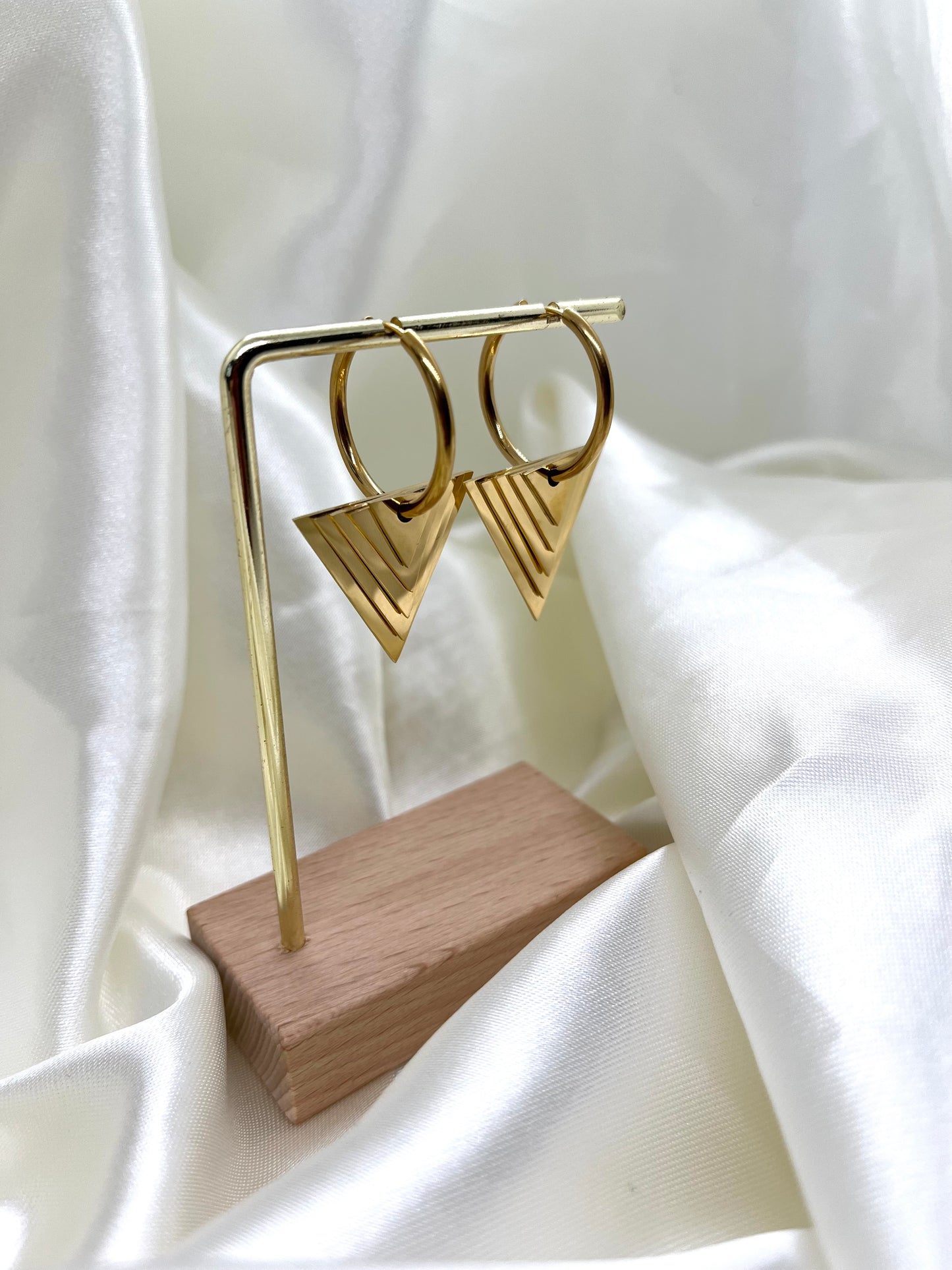Boucles d’oreilles doré triangle Tania
