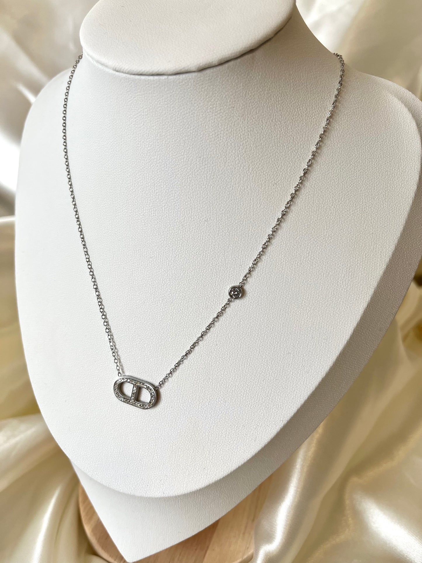 Collier argenté strass