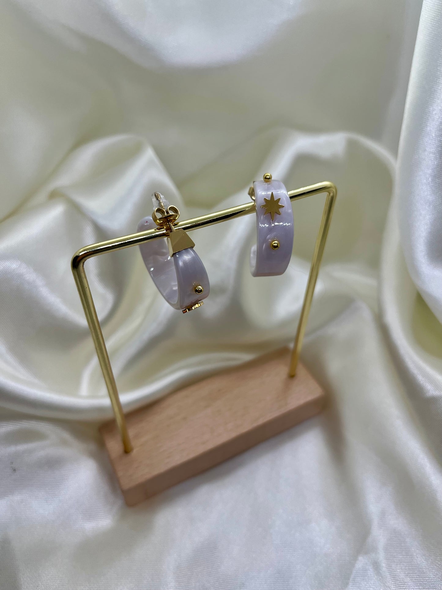 Boucles d’oreilles anneaux blanc nacré