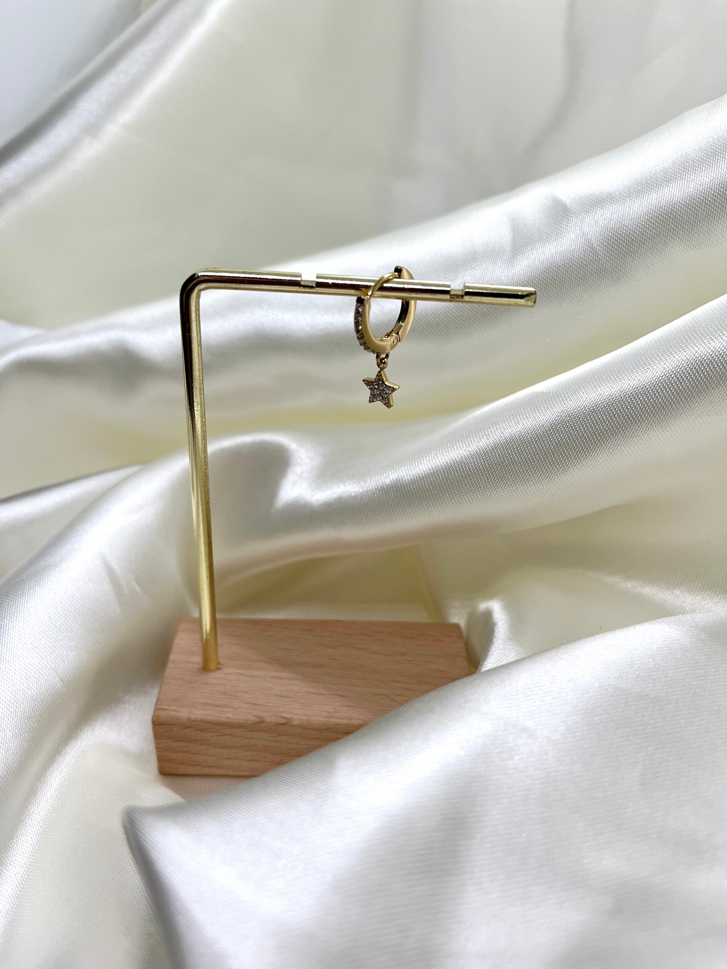 Mono boucle doré et strass étoile