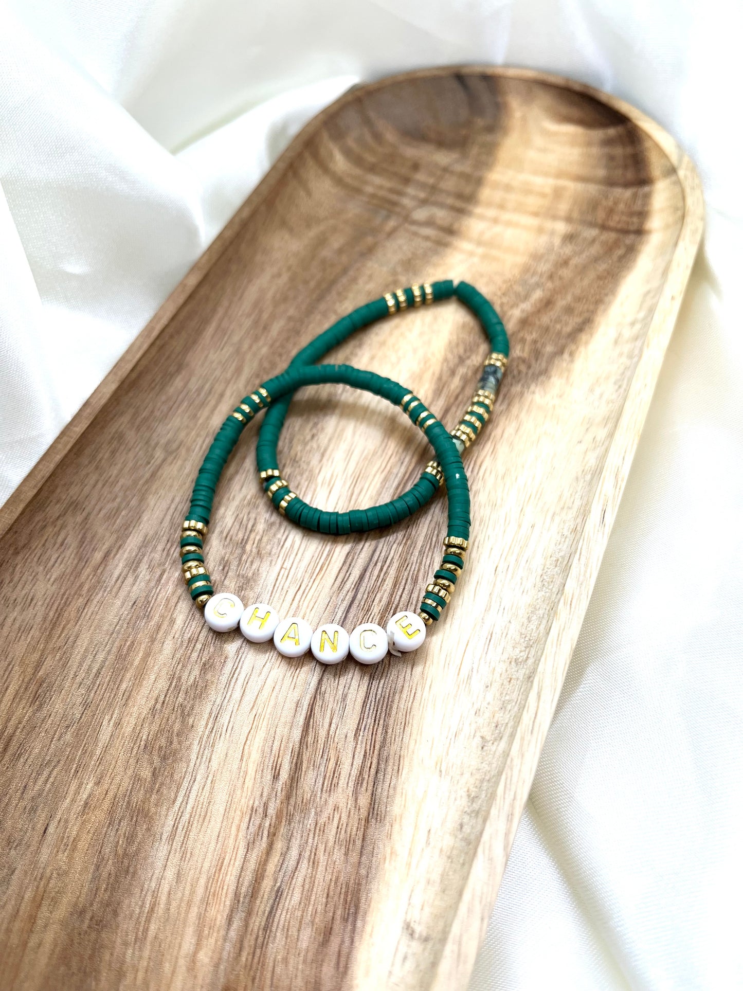 Bracelets en perles vert, blanc et doré Chance