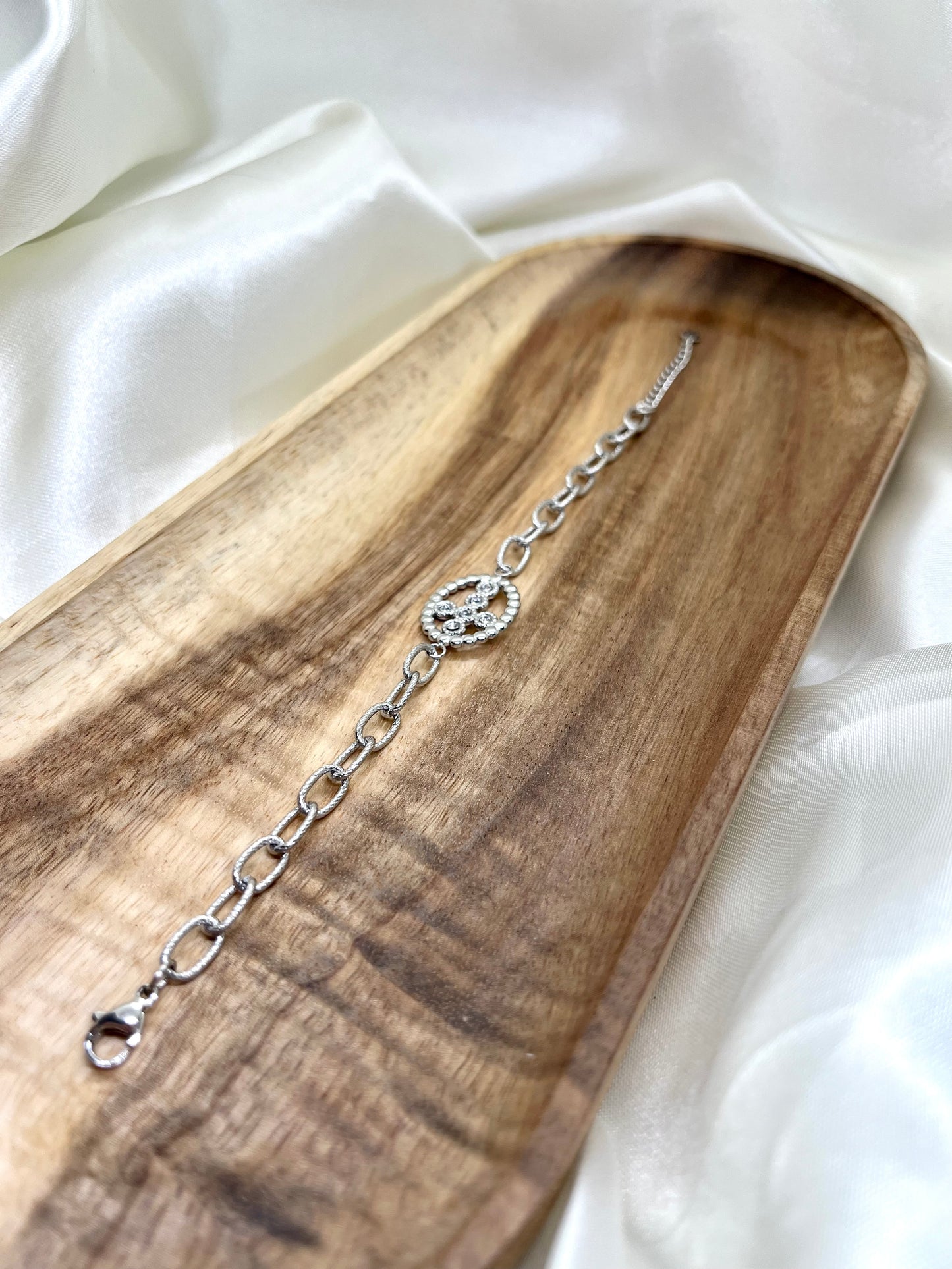 Bracelet argenté croix et strass