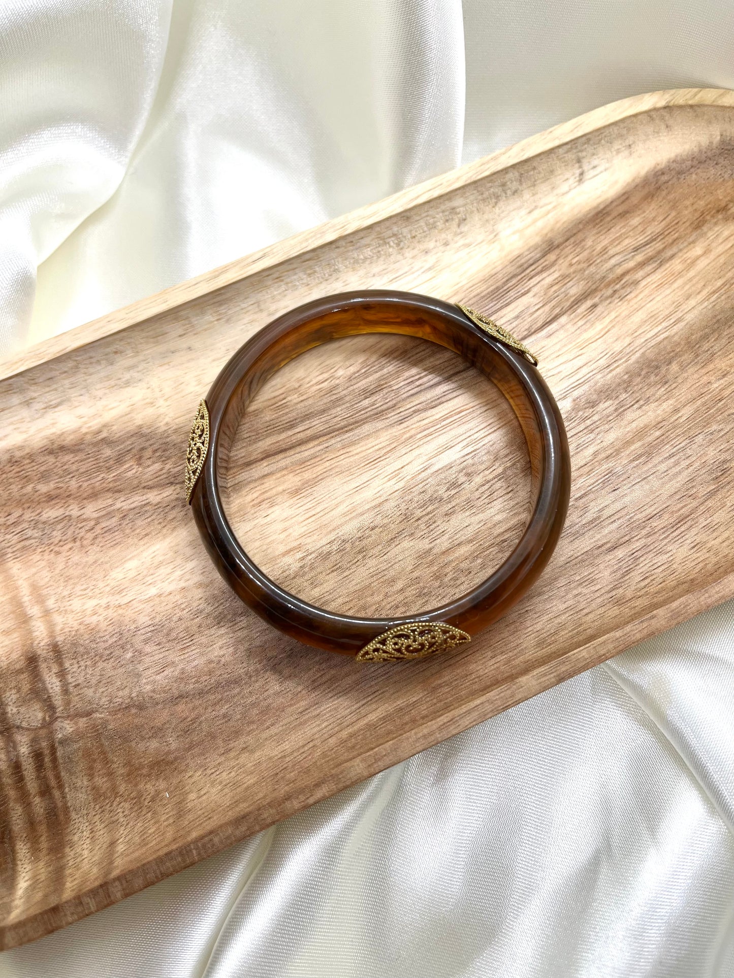 Bracelet rigide marron et doré