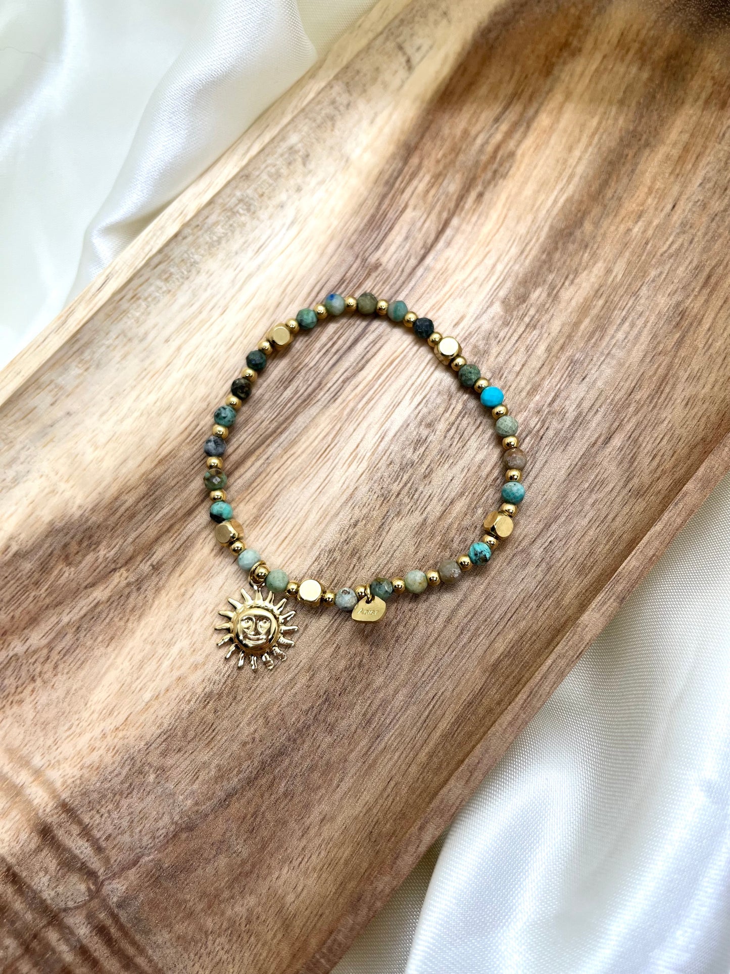 Bracelet doré et vert soleil - Turquoise Africaine