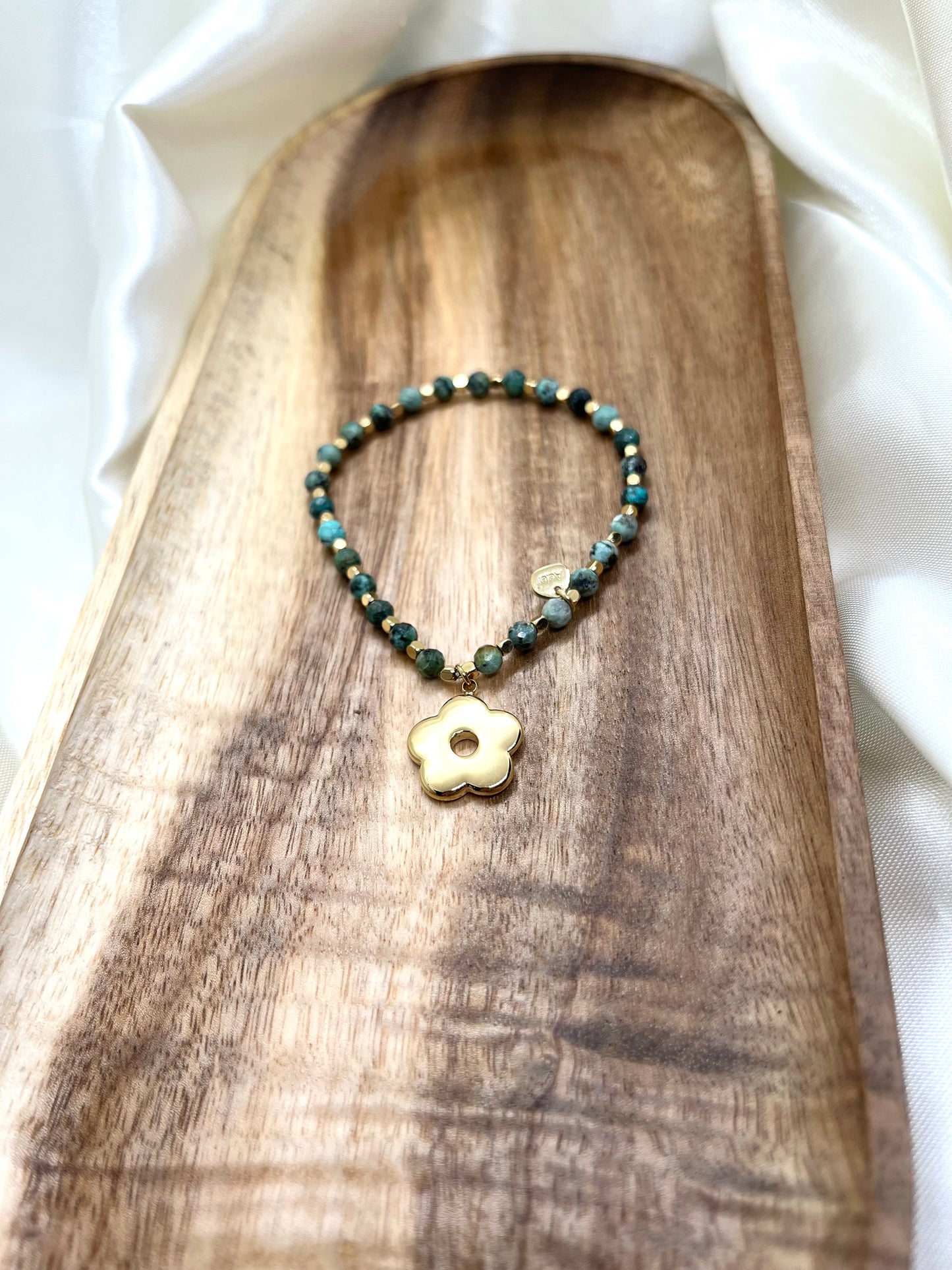 Bracelet doré et vert fleur - Turquoise Africaine