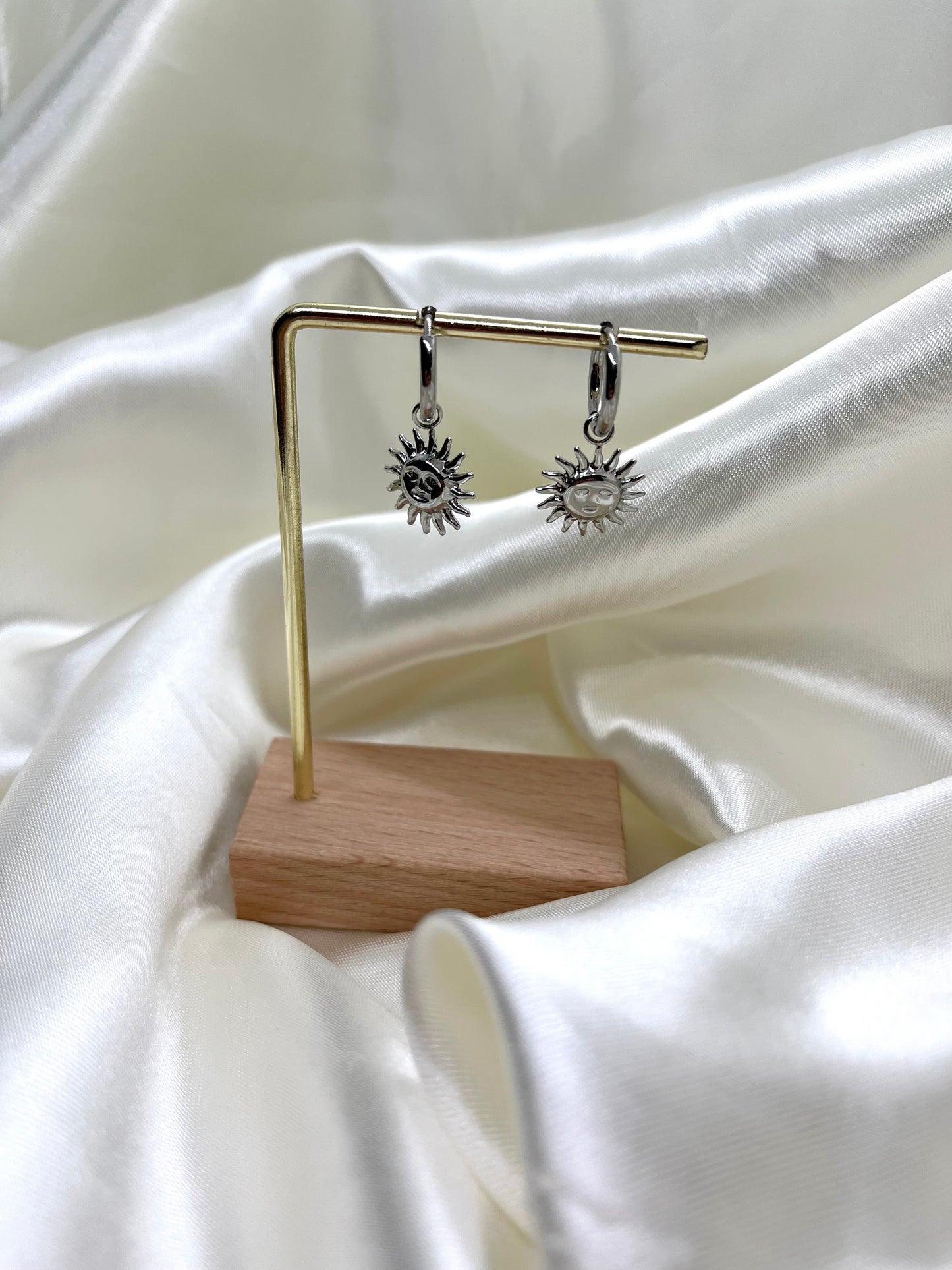 Boucles d’oreilles argenté soleil