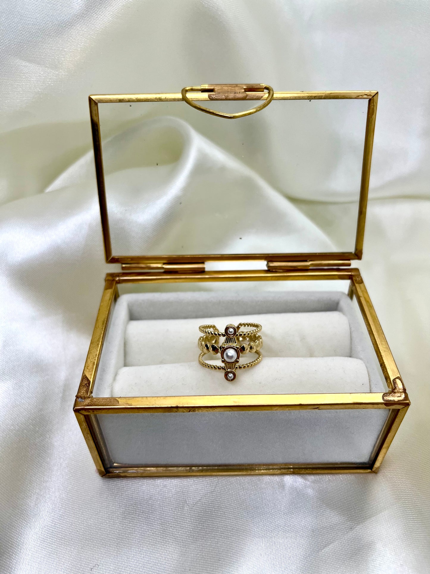 Bague doré et nacré