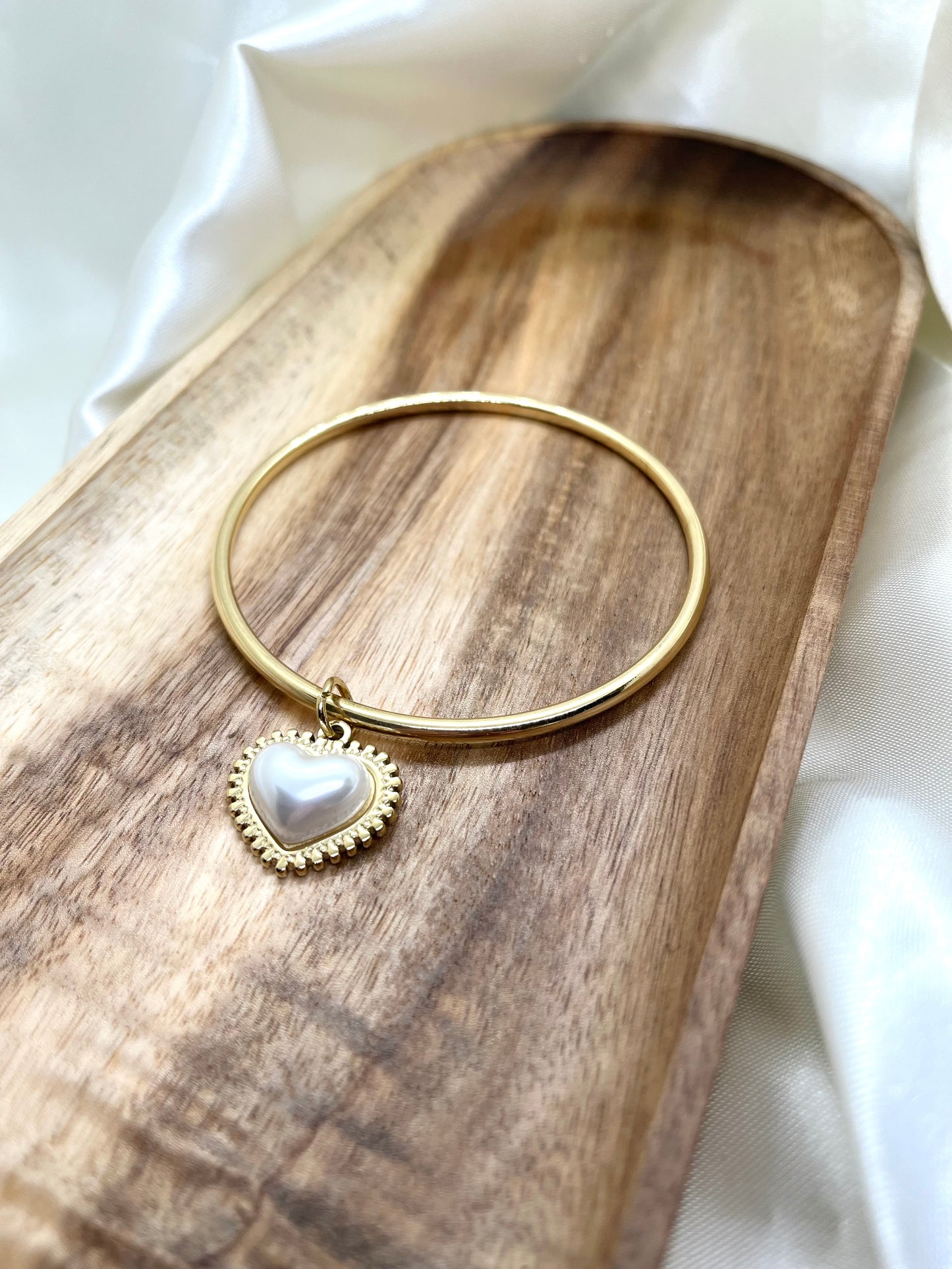 Bracelet jonc doré et cœur