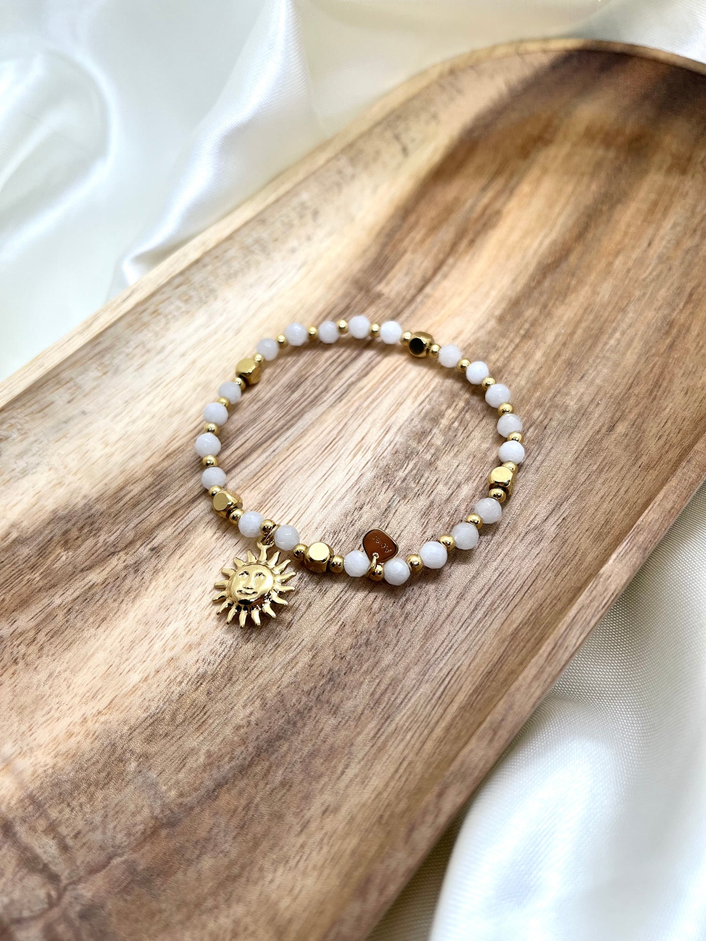 Bracelet doré et blanc soleil - Jade Blanc
