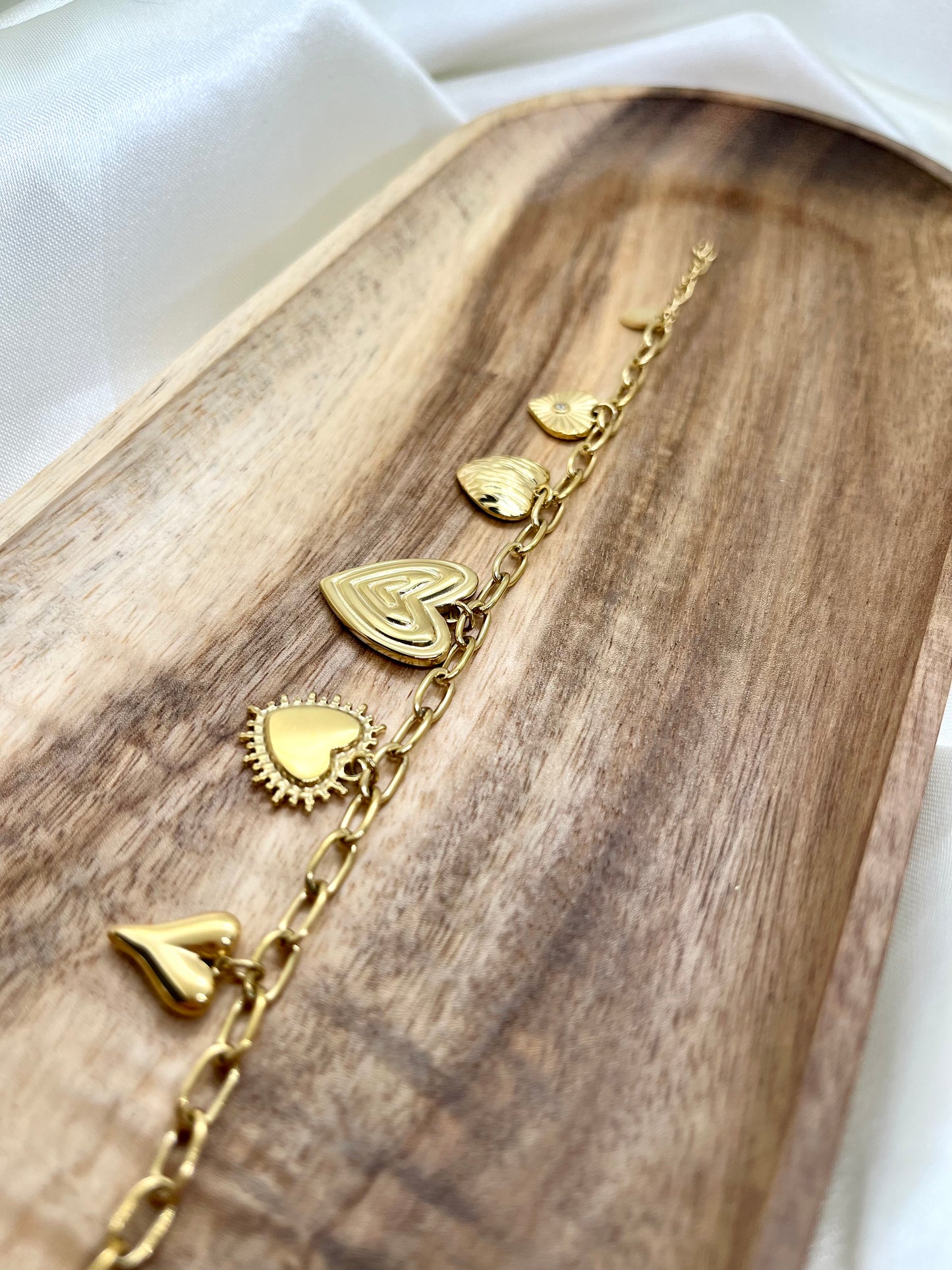 Bracelet doré cœurs
