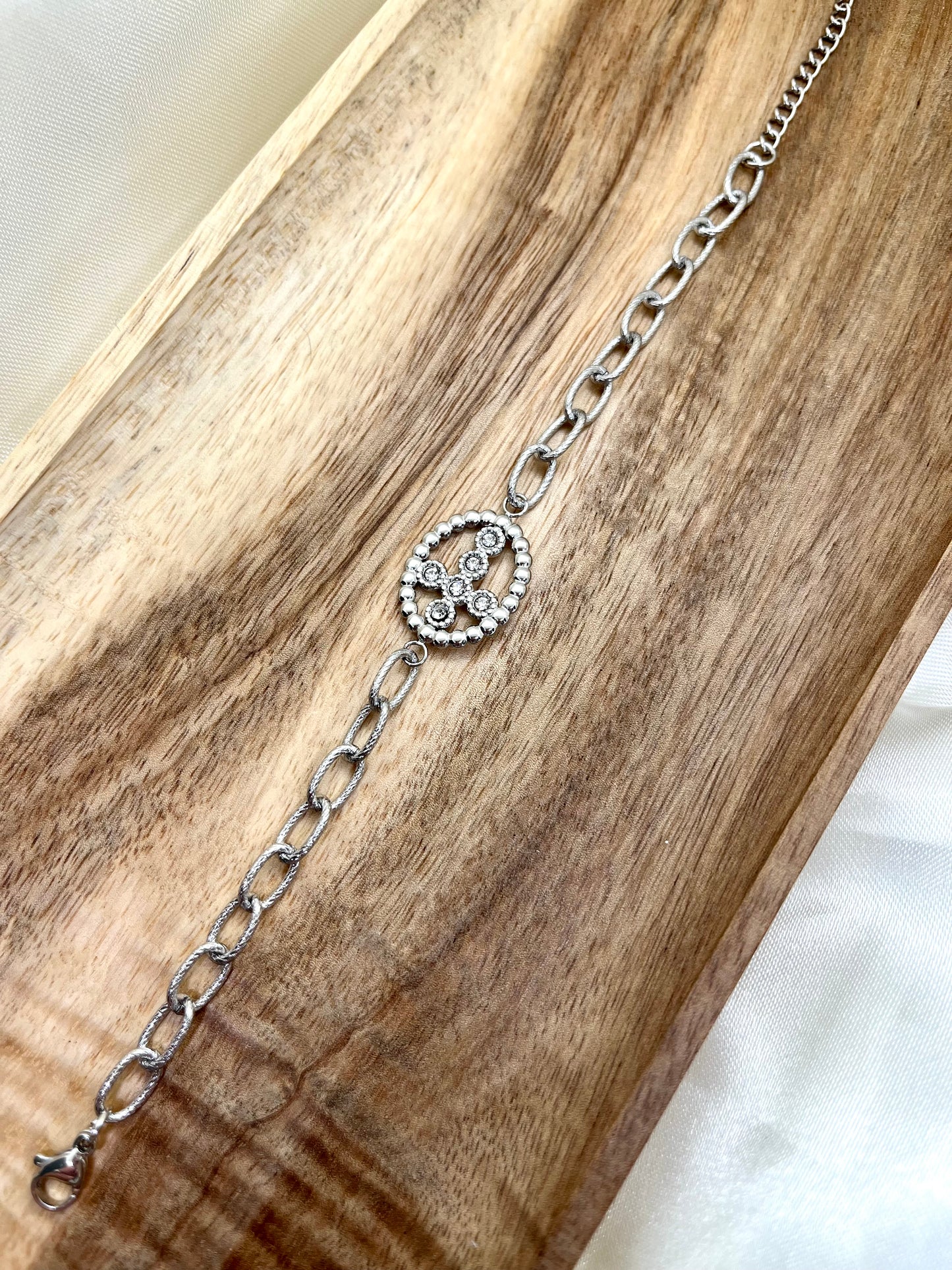 Bracelet argenté croix et strass