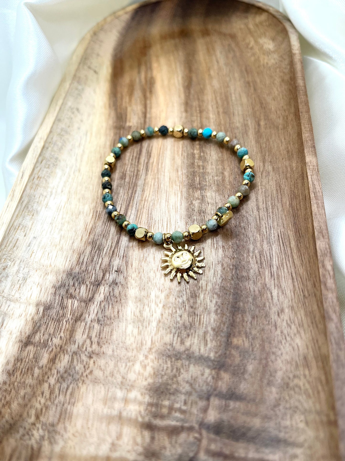Bracelet doré et vert soleil - Turquoise Africaine