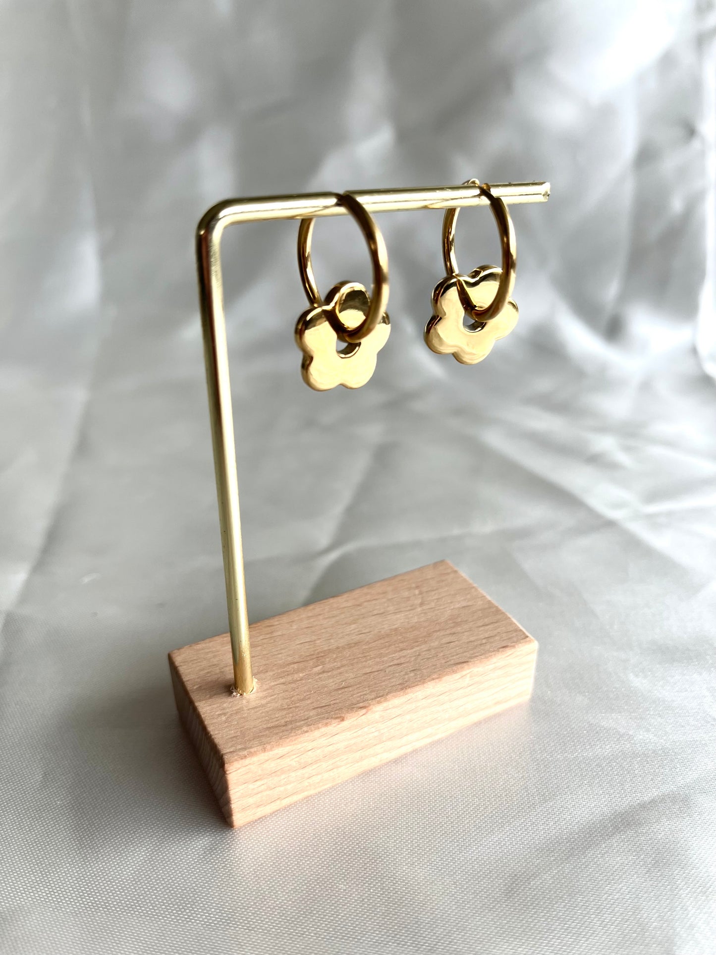 Boucles d’oreilles doré fleur Vira