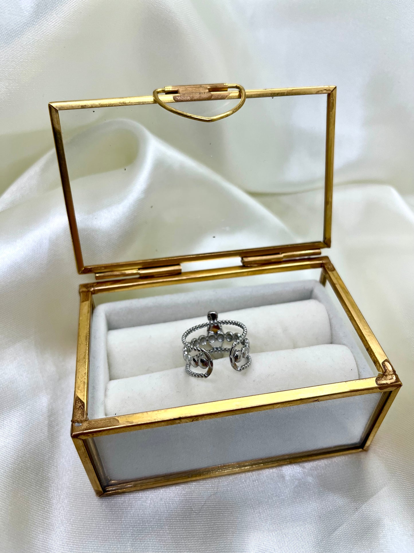 Bague argentée et nacrée