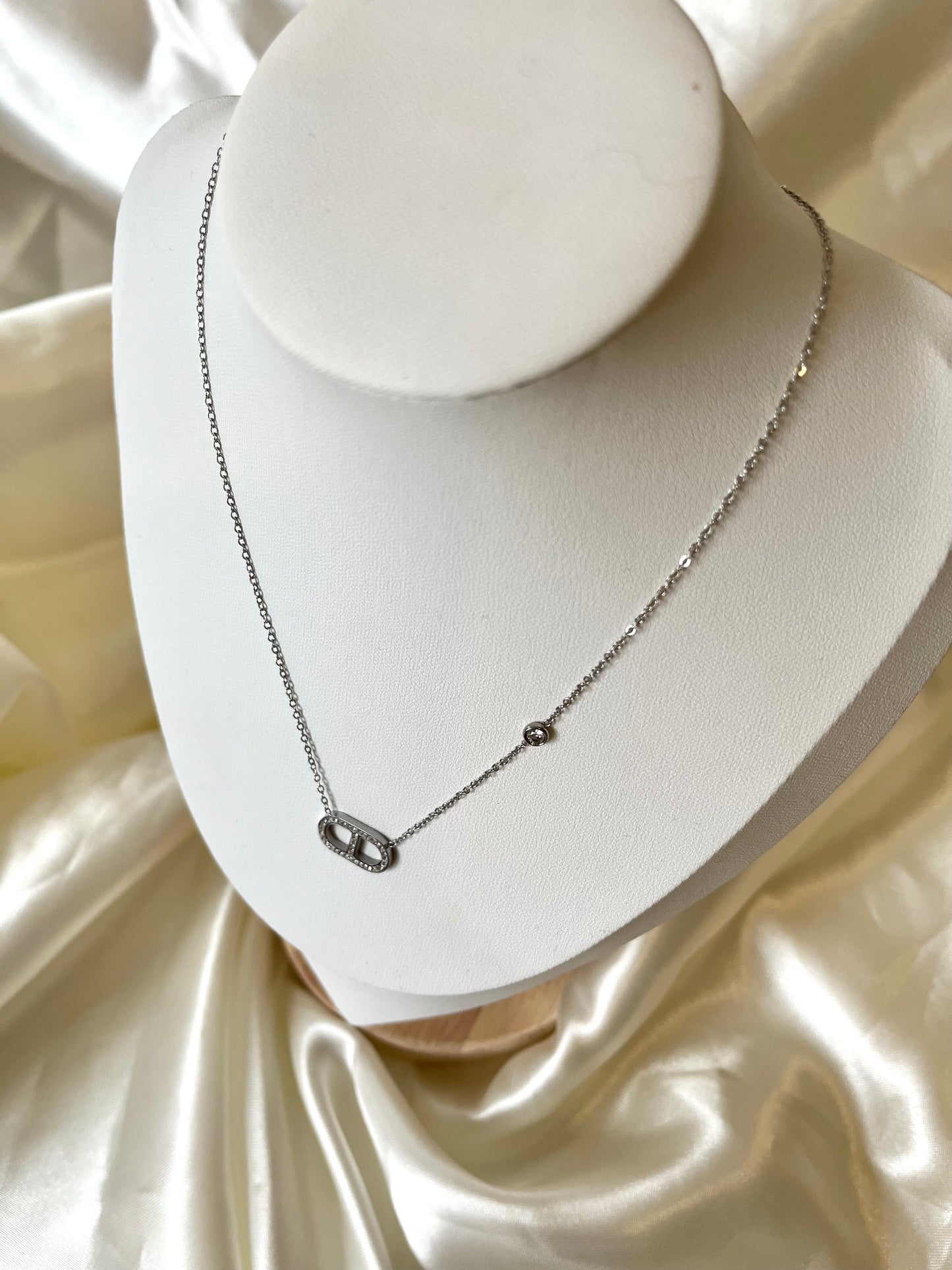 Collier argenté strass