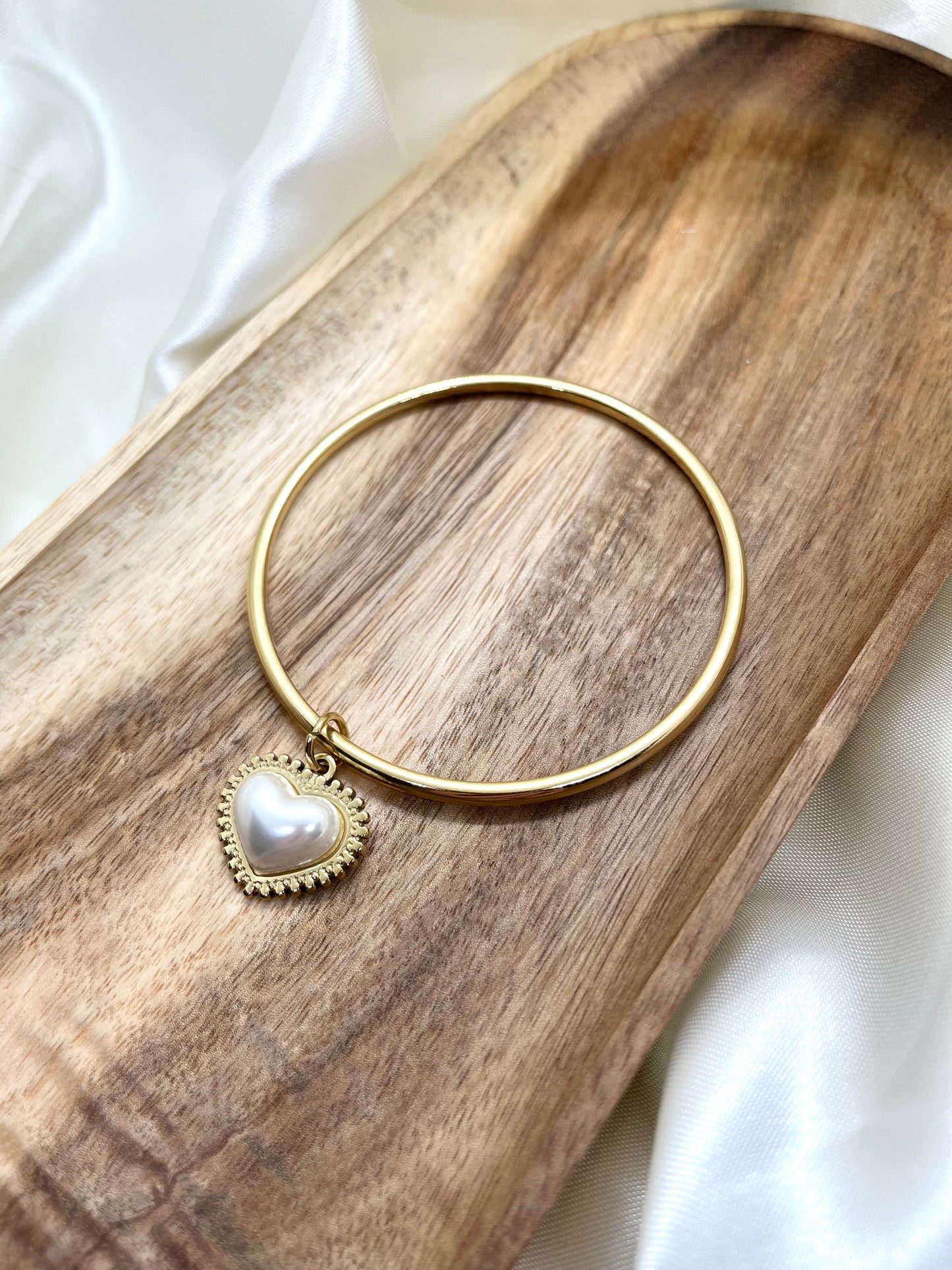 Bracelet jonc doré et cœur