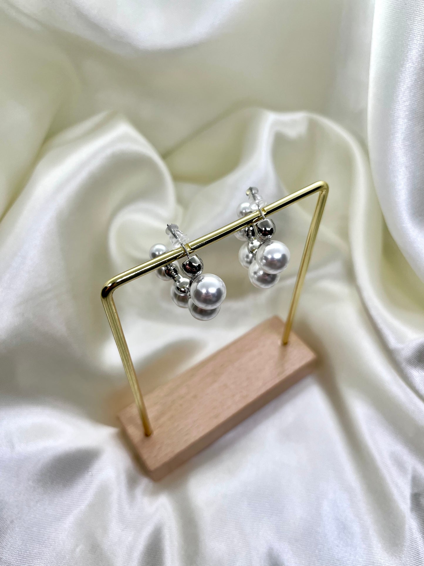 Boucles d’oreilles anneaux argenté et nacré