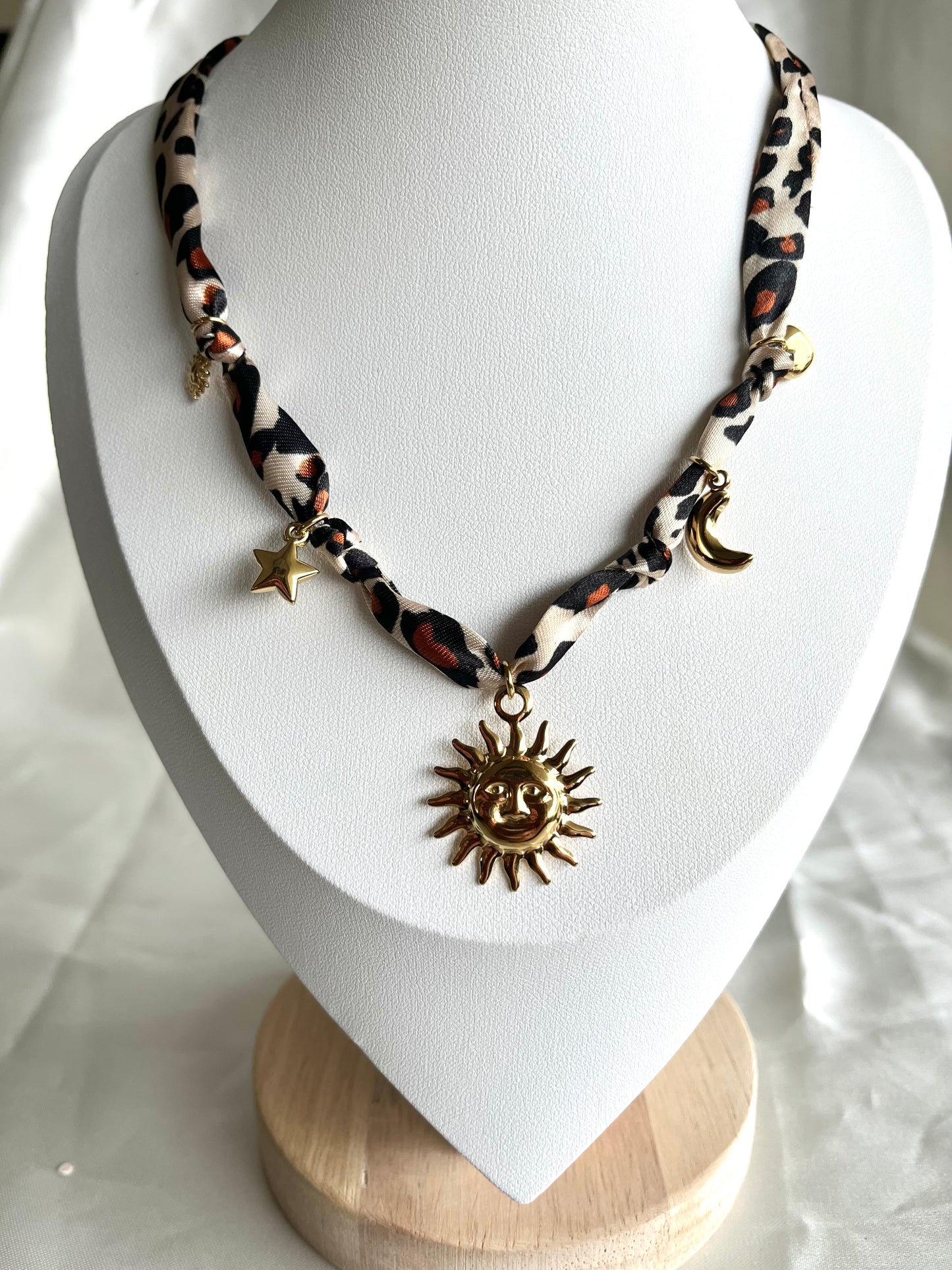Collier léopard et doré Jack