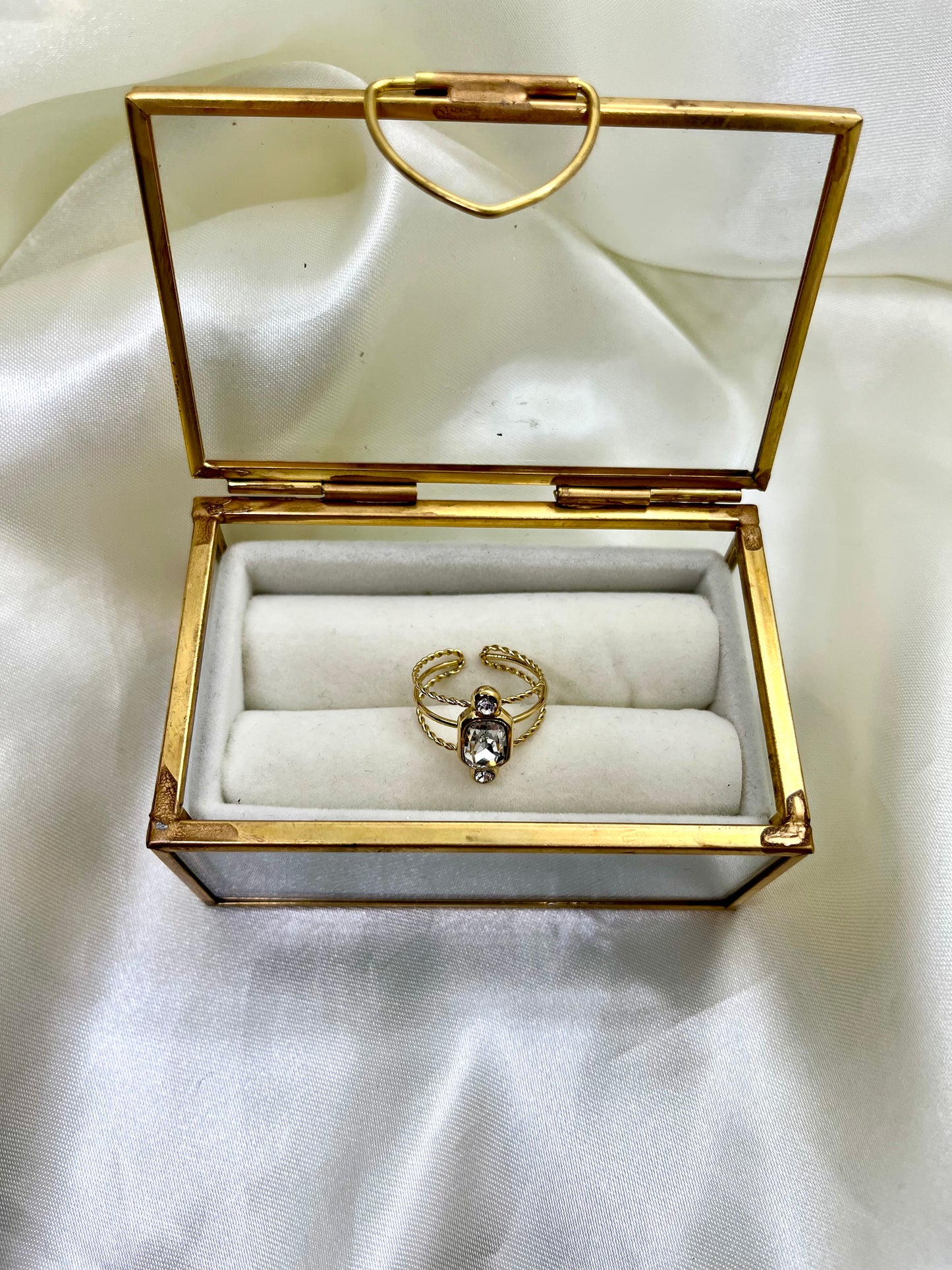 Bague doré et strass