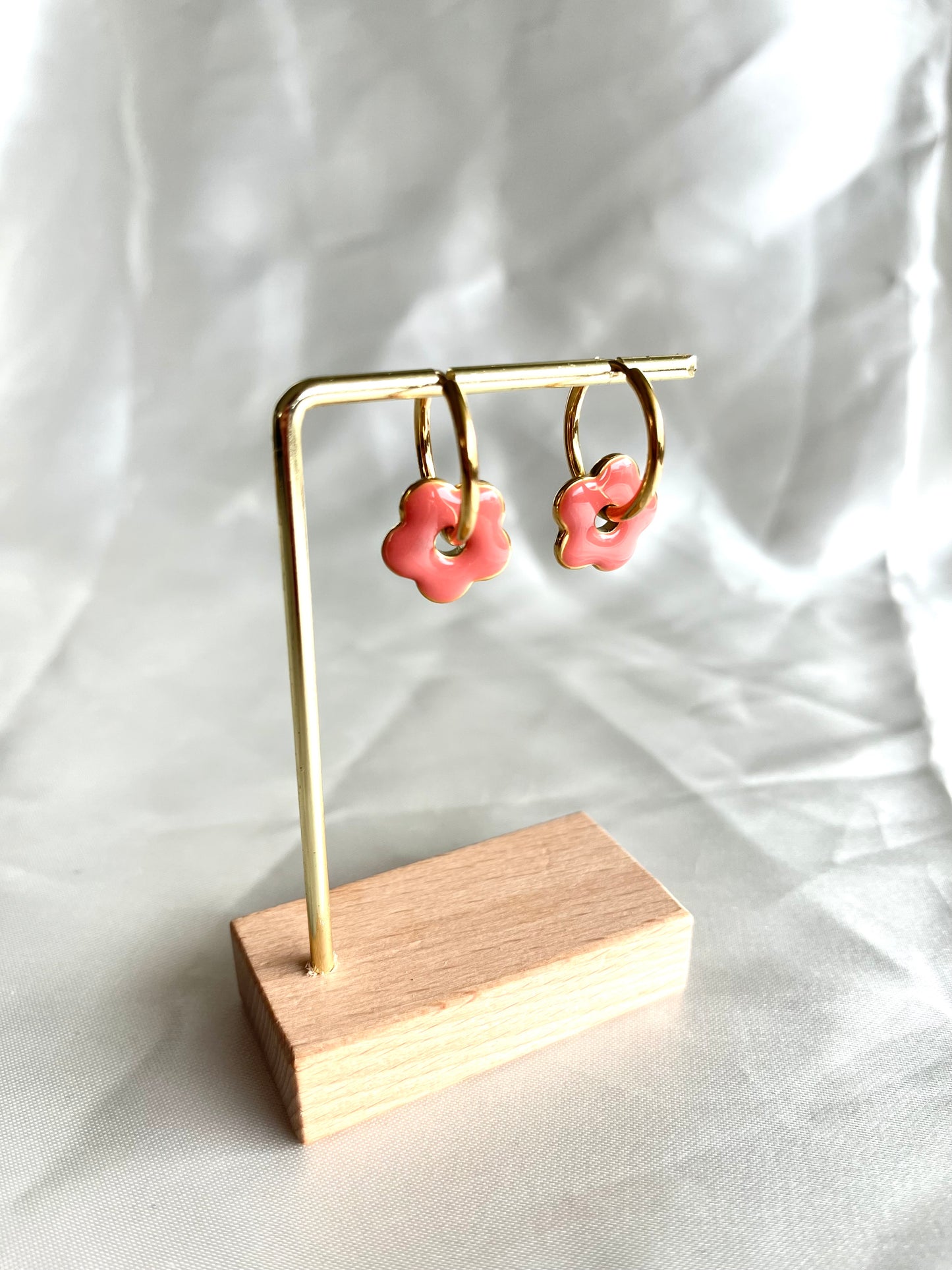 Boucles d’oreilles doré et fleur corail Vira
