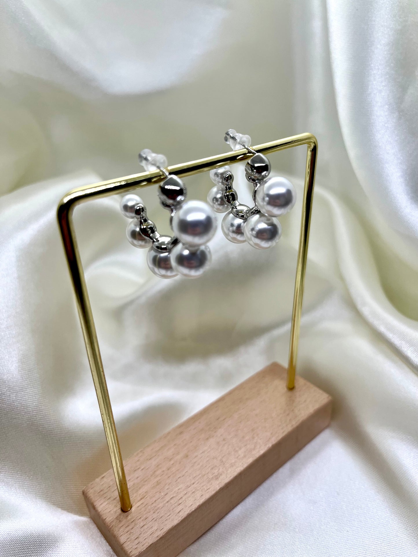 Boucles d’oreilles anneaux argenté et nacré