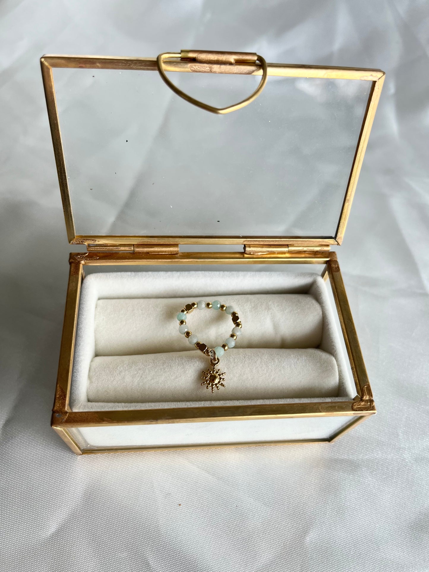 Bague en perles vertes et doré Olga