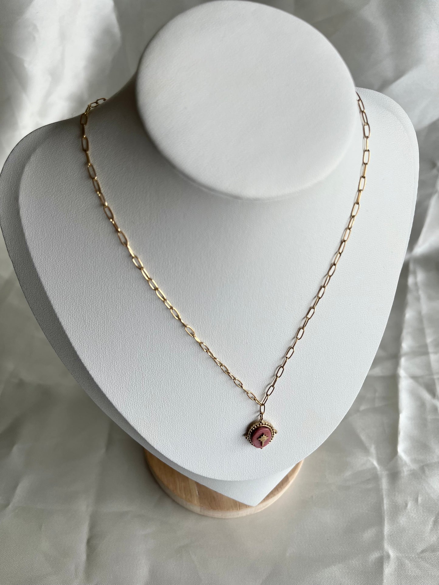 Collier doré et rose Élisabeth