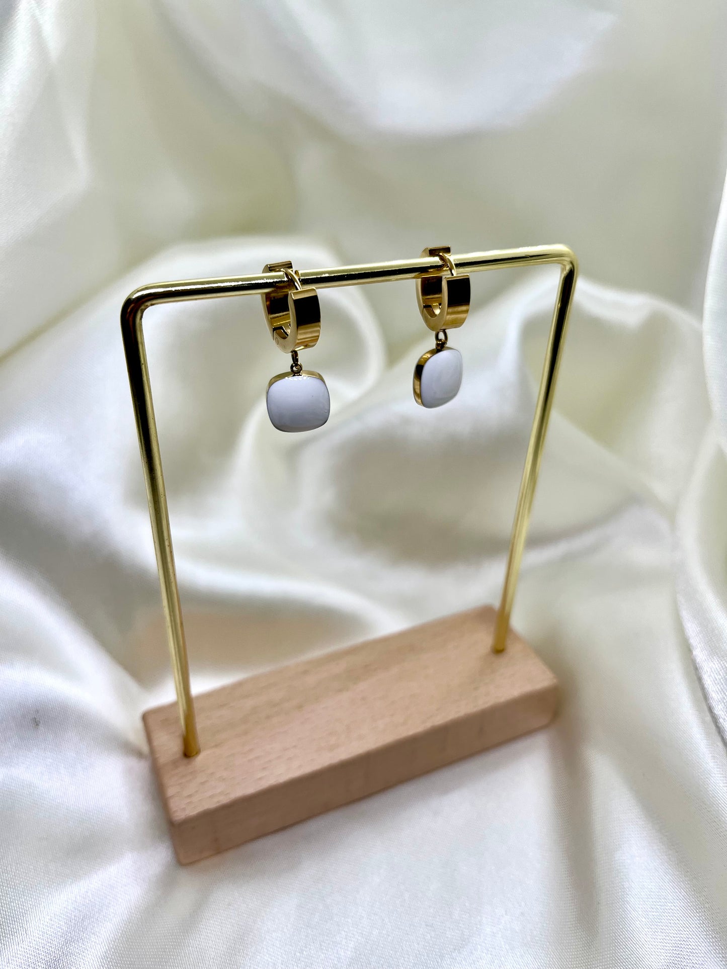 Boucles d’oreilles doré et blanc