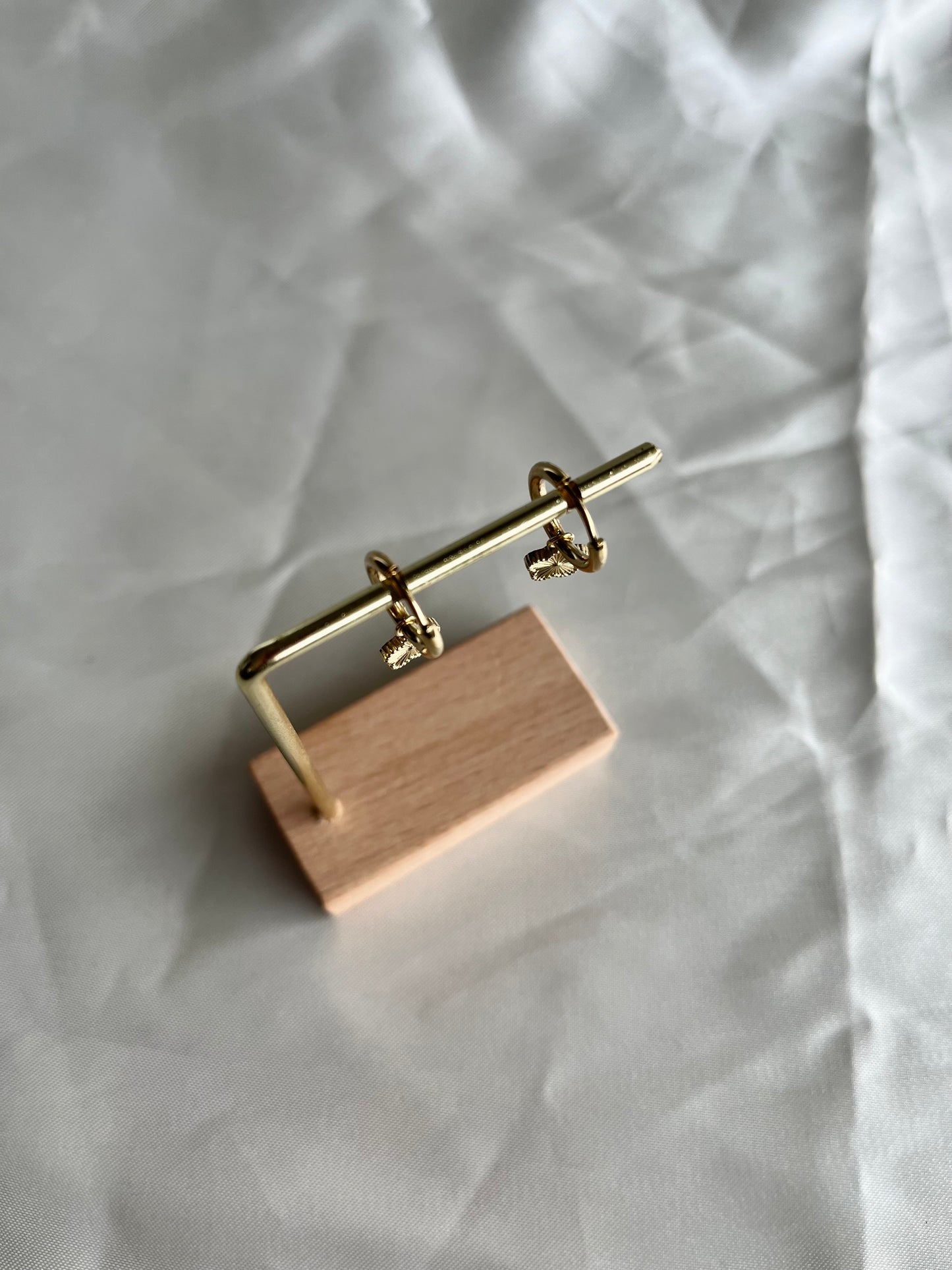 Boucles d’oreilles doré petite fleur