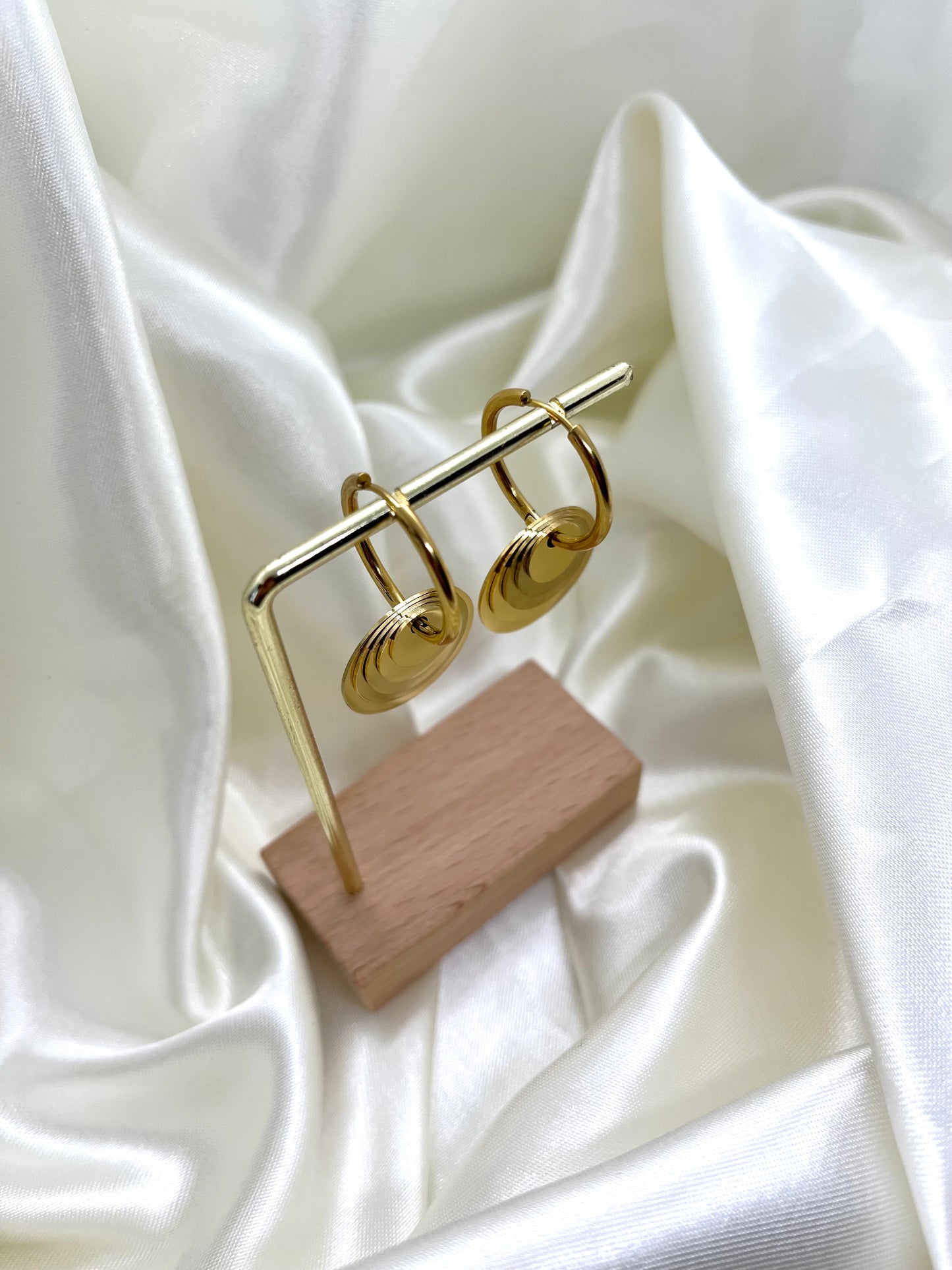 Boucles d’oreilles doré rondes Constance