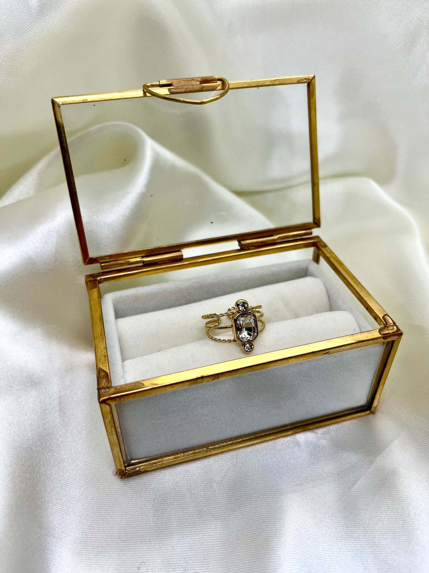 Bague doré et strass