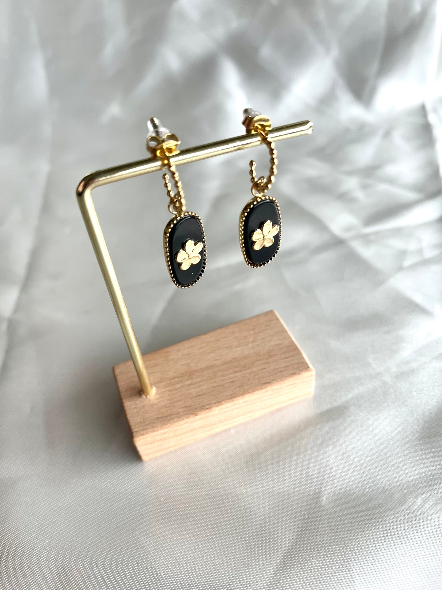 Boucles d’oreilles doré et noir Pénélope