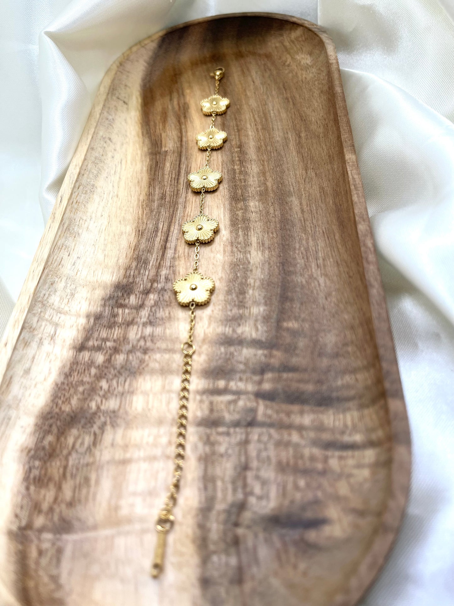 Bracelet doré fleurs