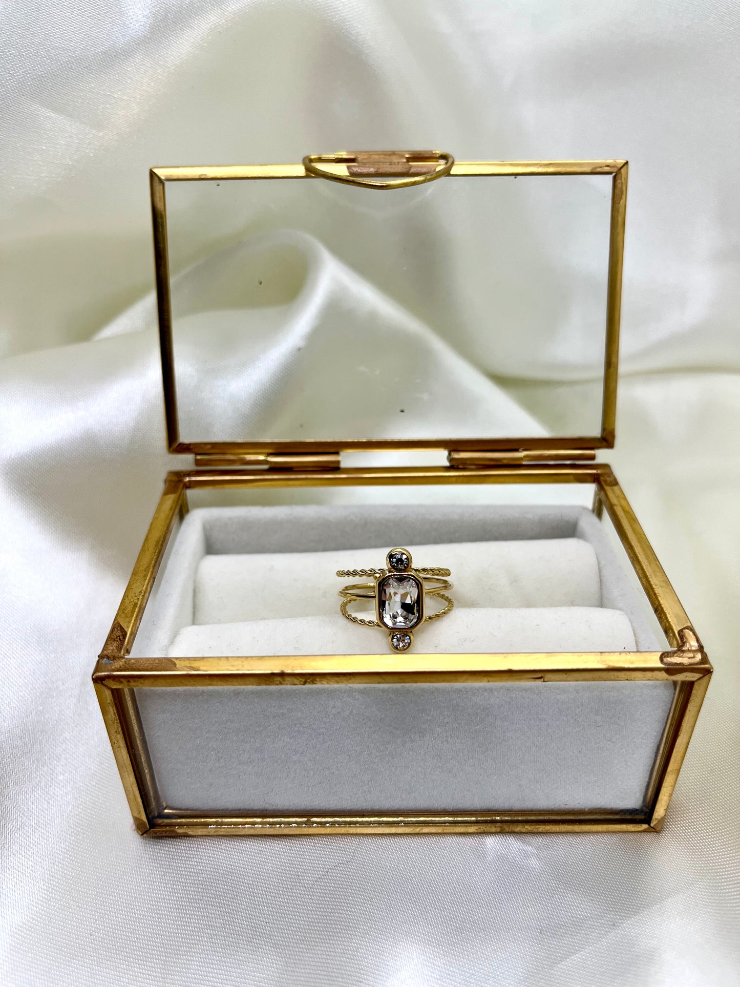 Bague doré et strass