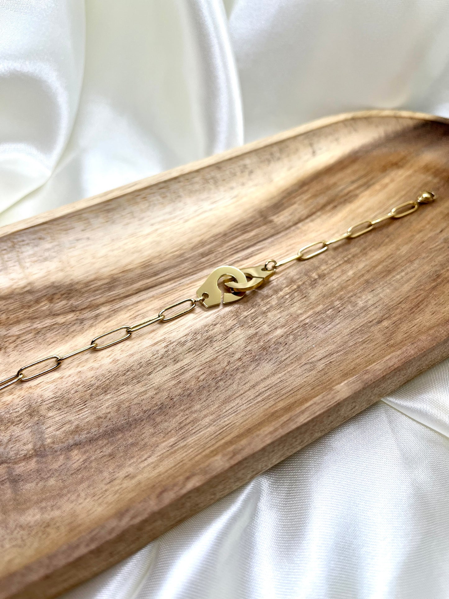 Bracelet doré menottes