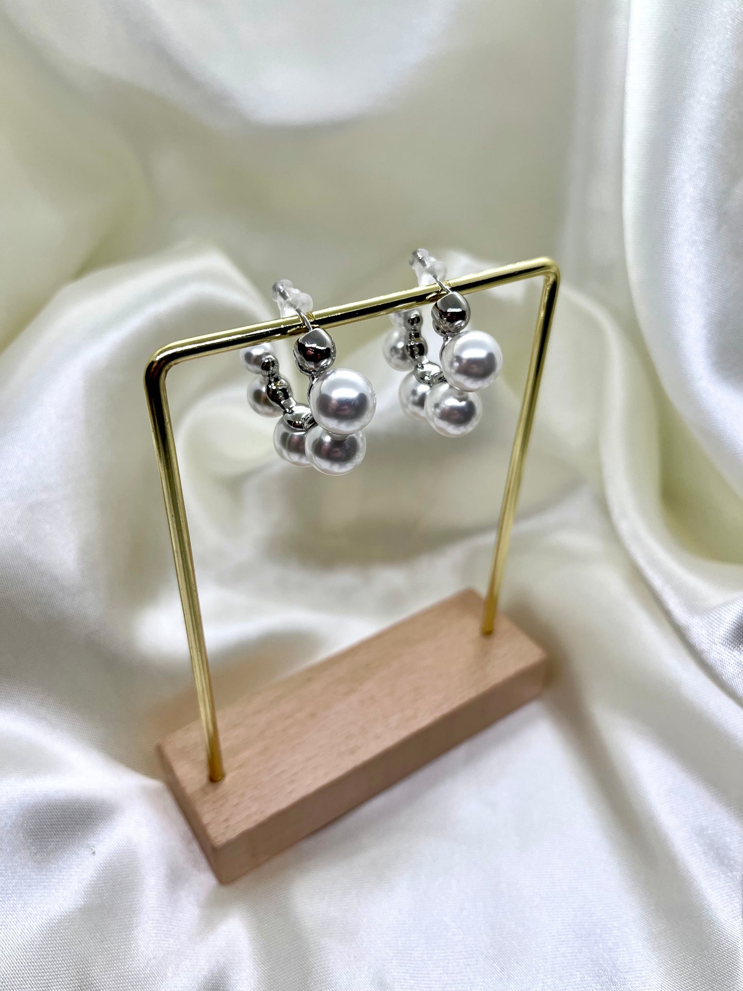 Boucles d’oreilles anneaux argenté et nacré
