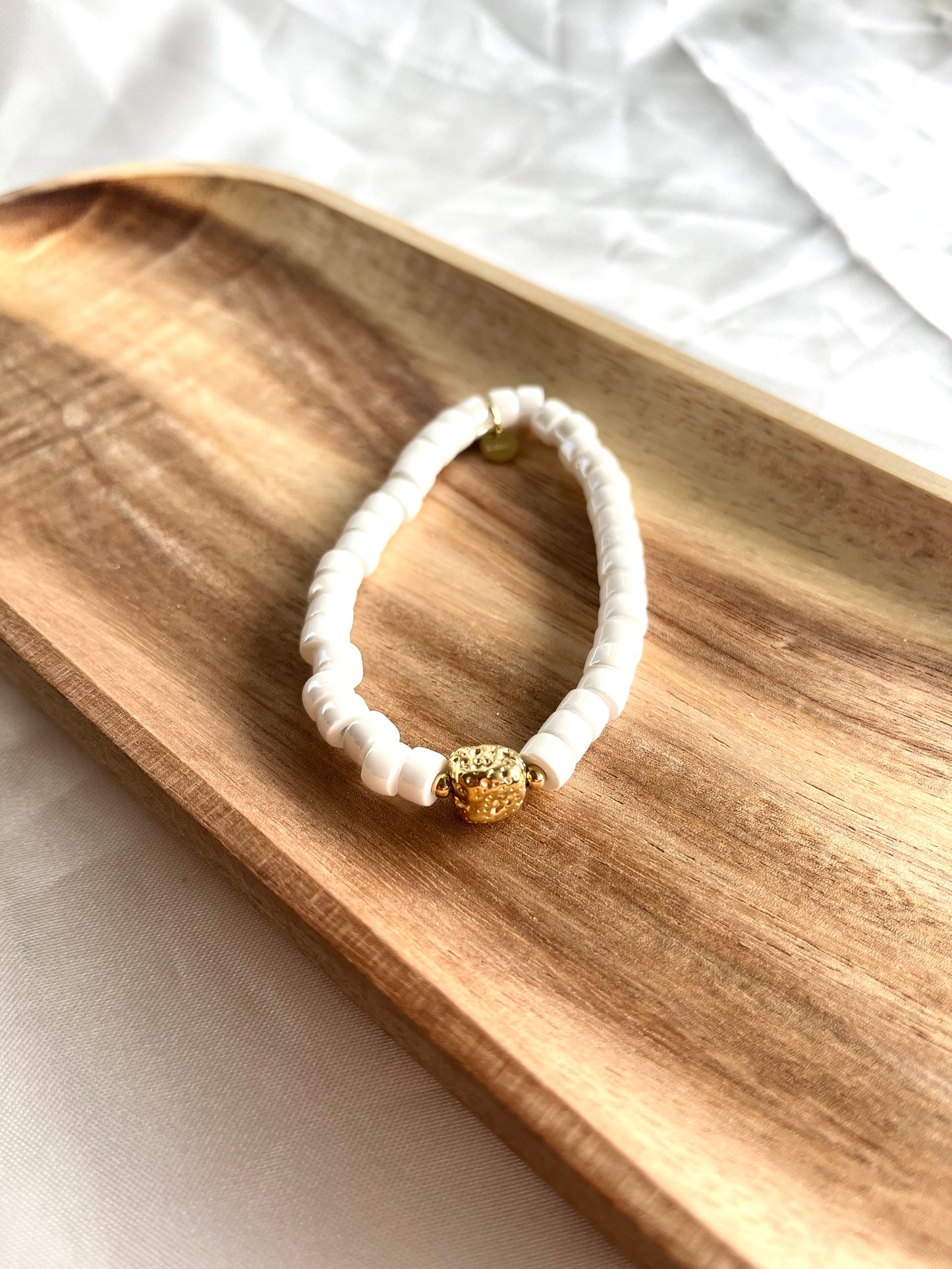 Bracelet en perles blanches