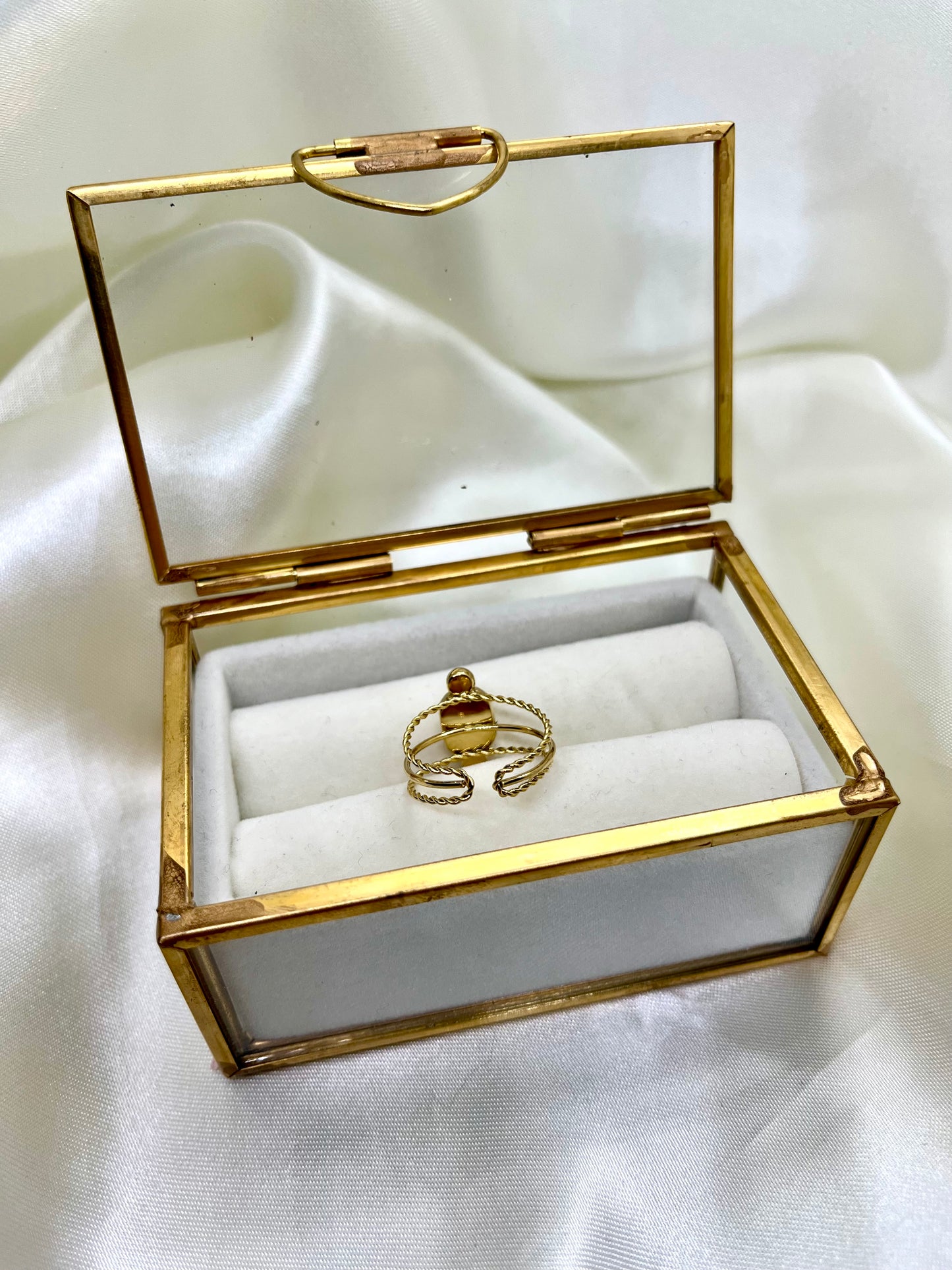 Bague doré et strass