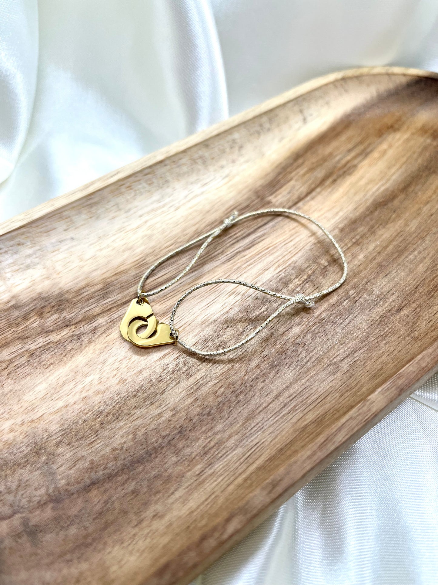 Bracelet doré menottes