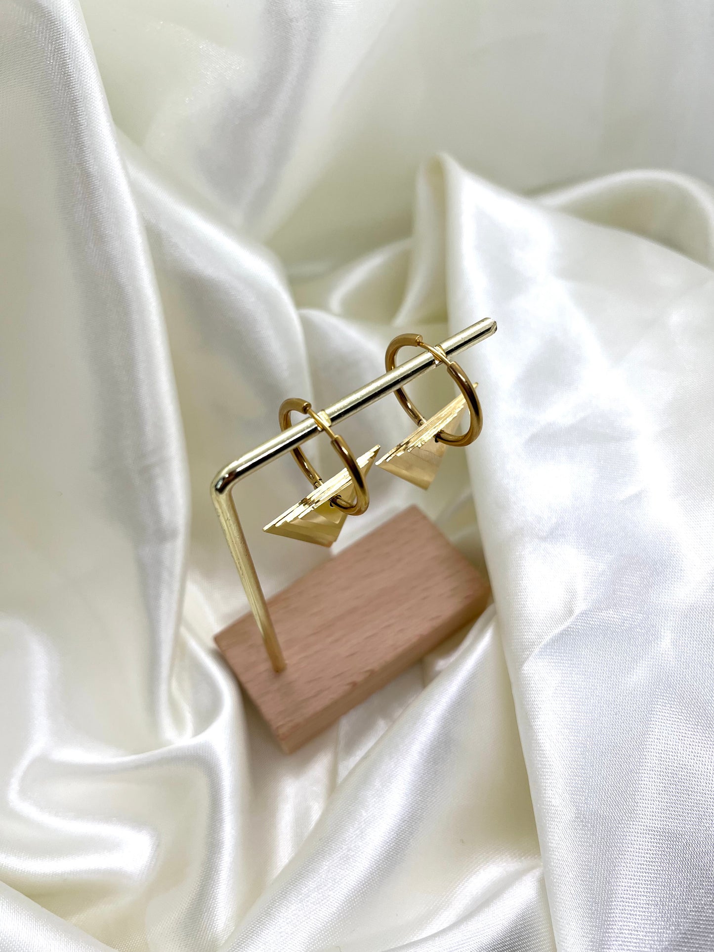 Boucles d’oreilles doré triangle Tania
