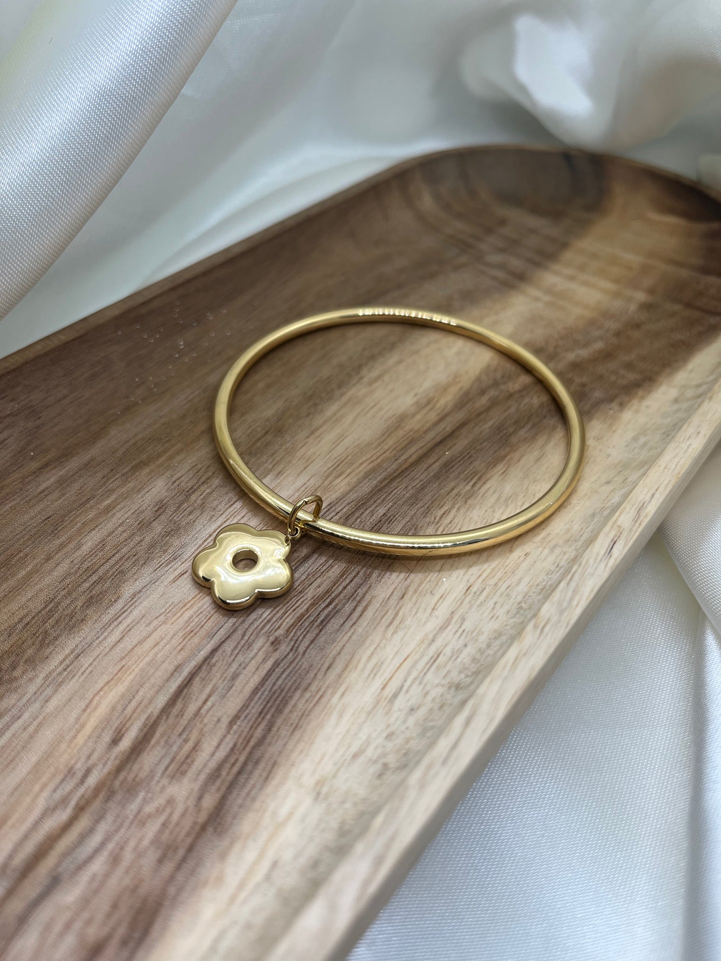 Bracelet jonc doré fleur