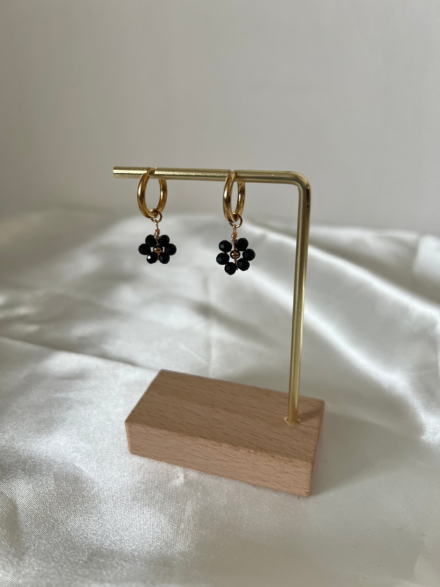 Boucles d'oreilles fleurs noire Baya