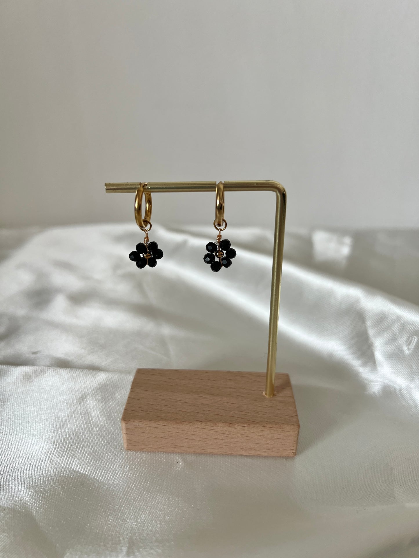 Boucles d'oreilles fleurs noire Baya