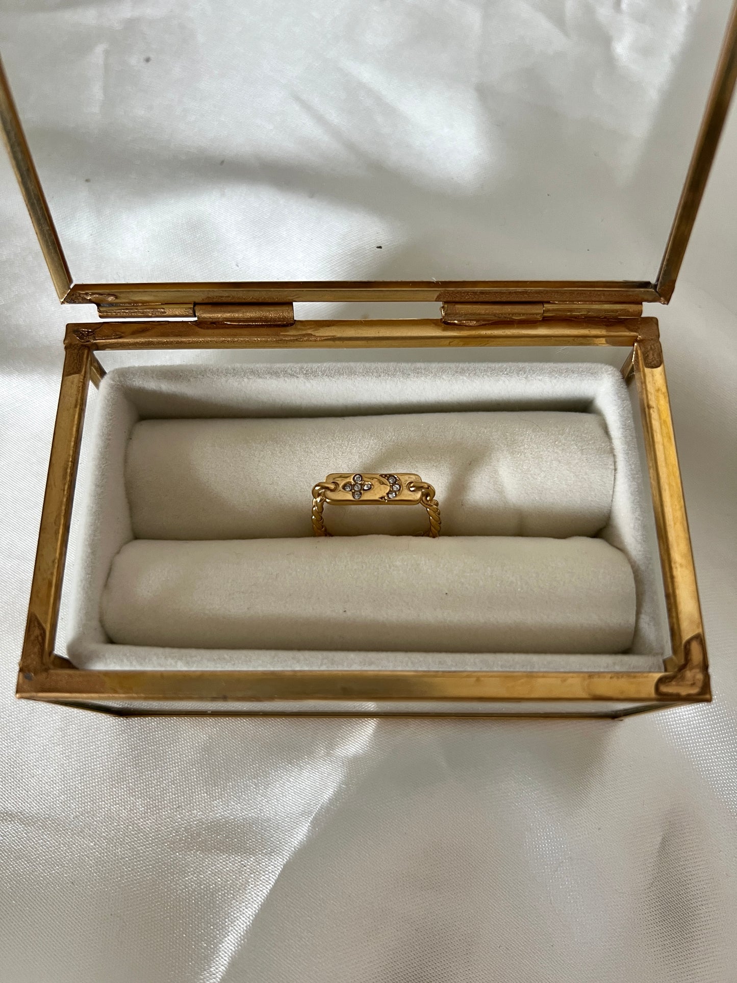 Bague doré et strass Lolita