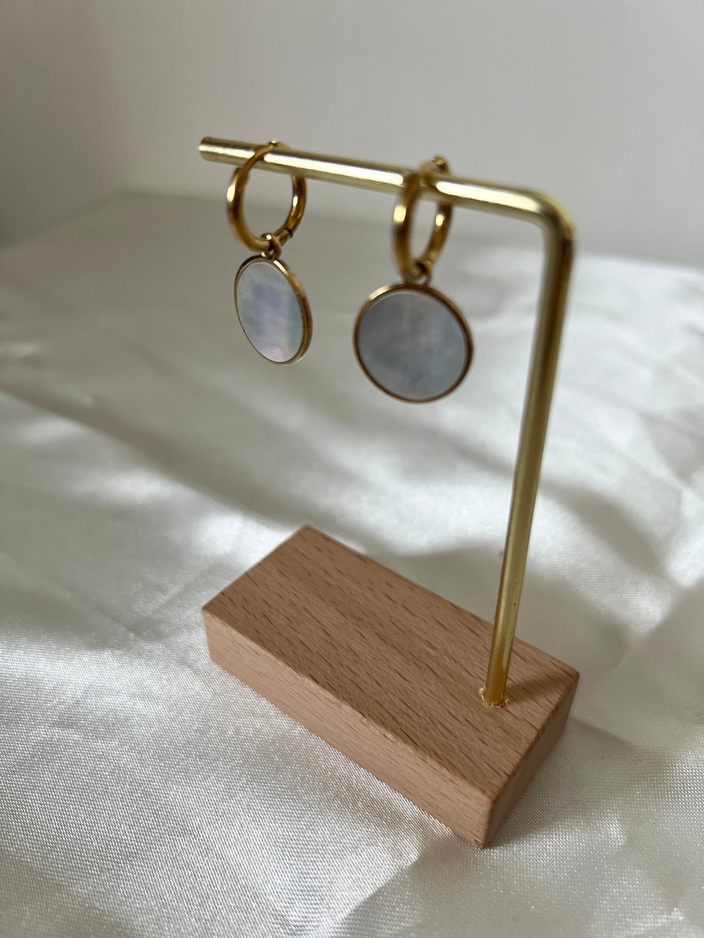 Boucles d'oreilles doré et nacré Jolia