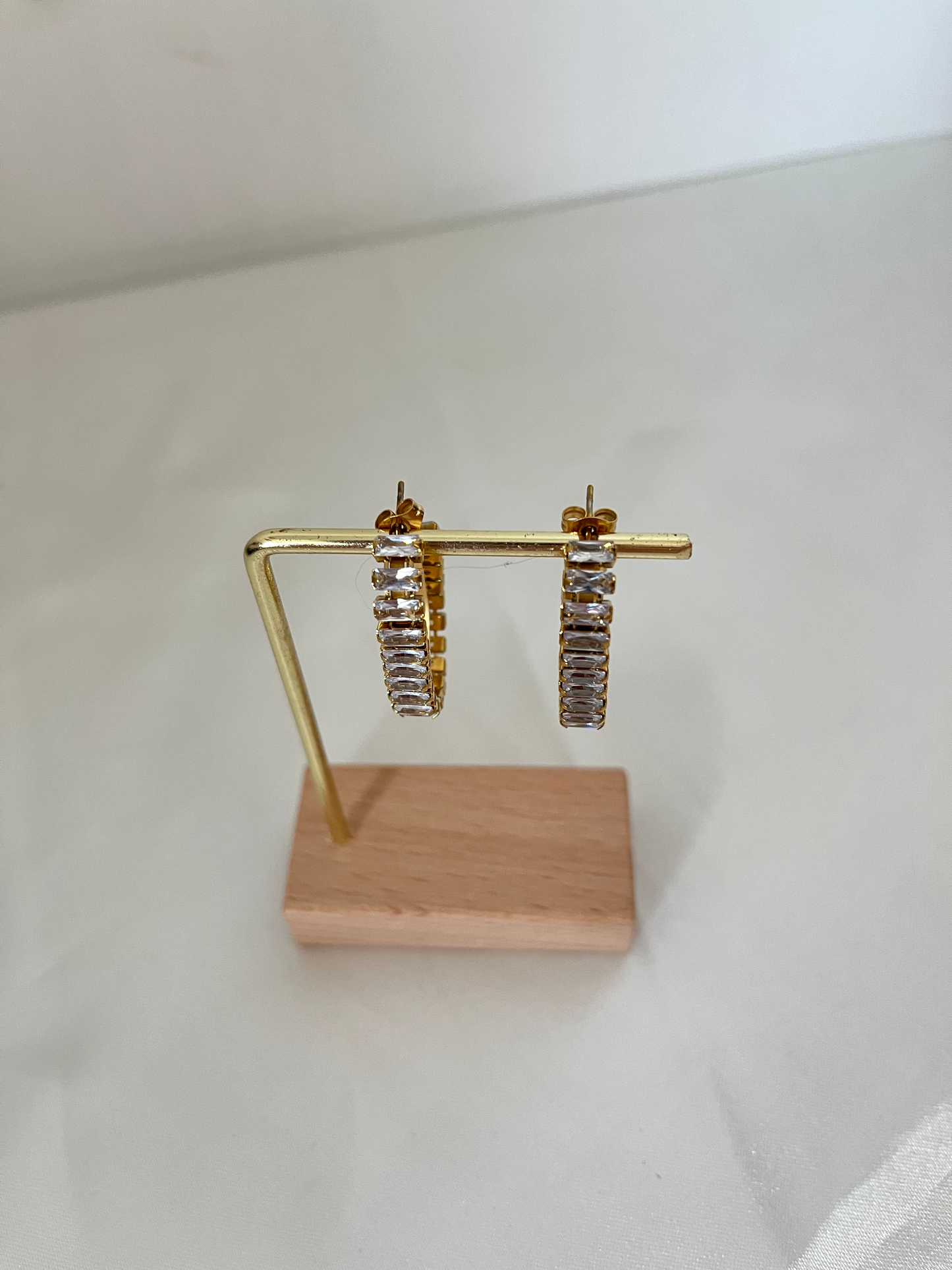 Boucles d'oreilles doré et strass Madeleine