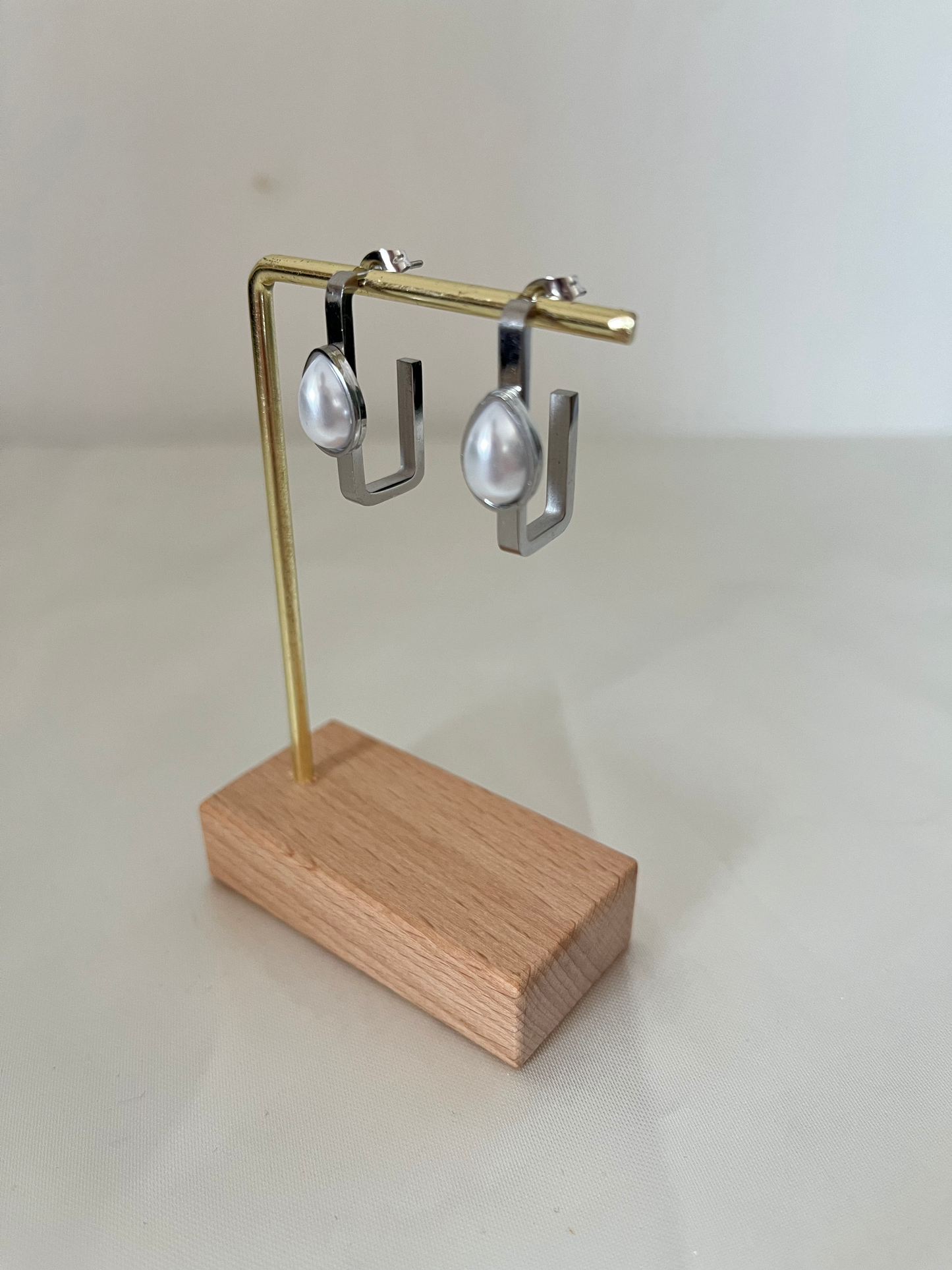 Boucles d'oreilles argenté et nacré April
