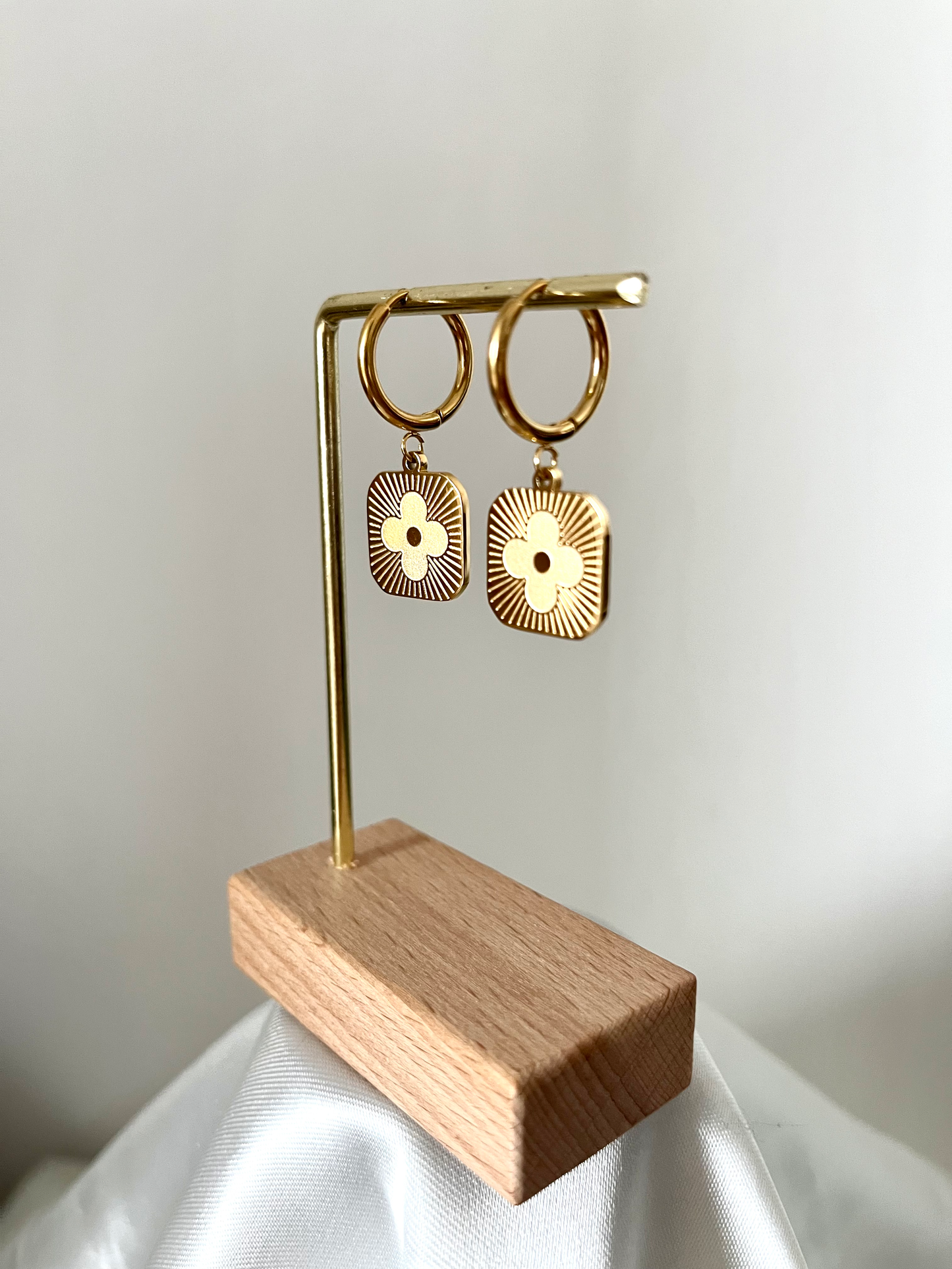 Boucles d'oreilles doré carré Grace