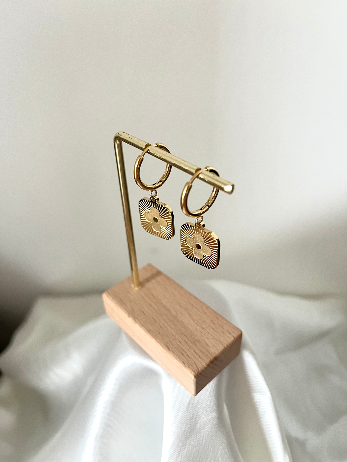 Boucles d'oreilles doré carré Grace